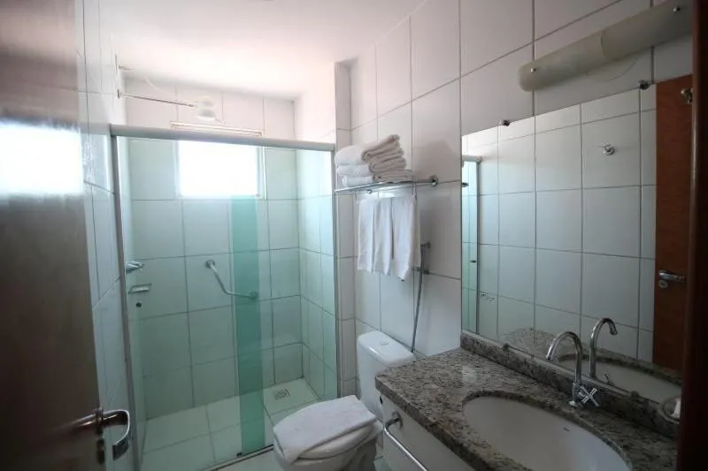 Hotel Golden Dolphin piscinas termais 24h