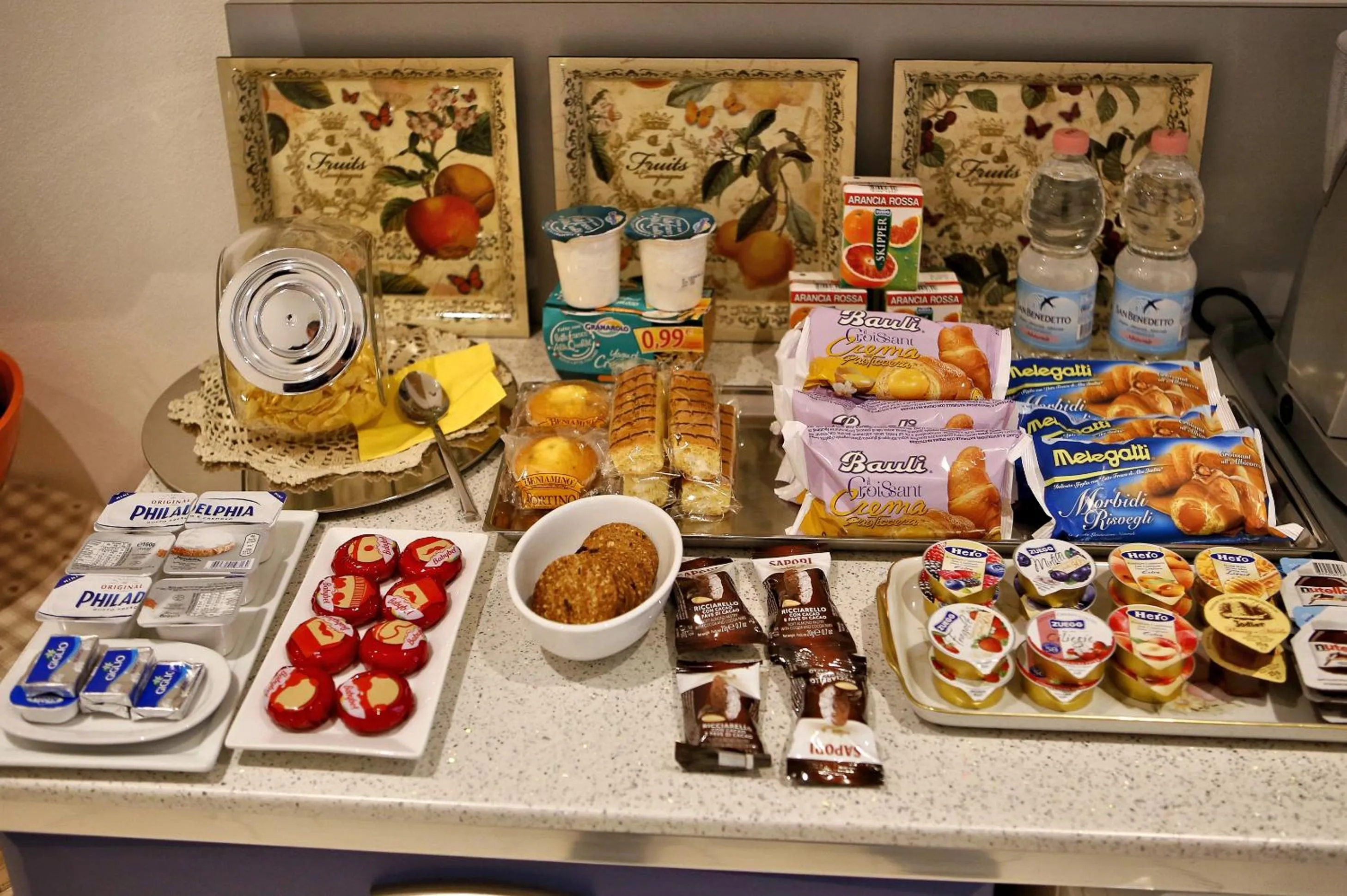 Italian breakfast in B&B Il Sasso Antico