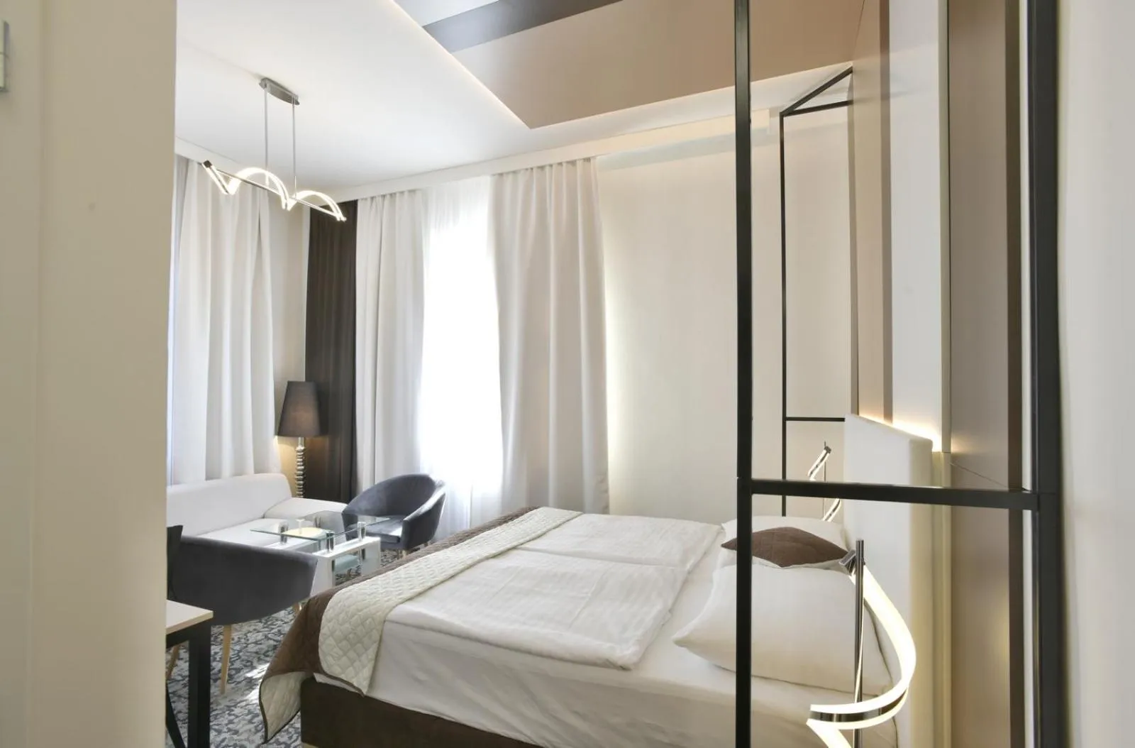 Photo of the whole room, Bed in Máchova