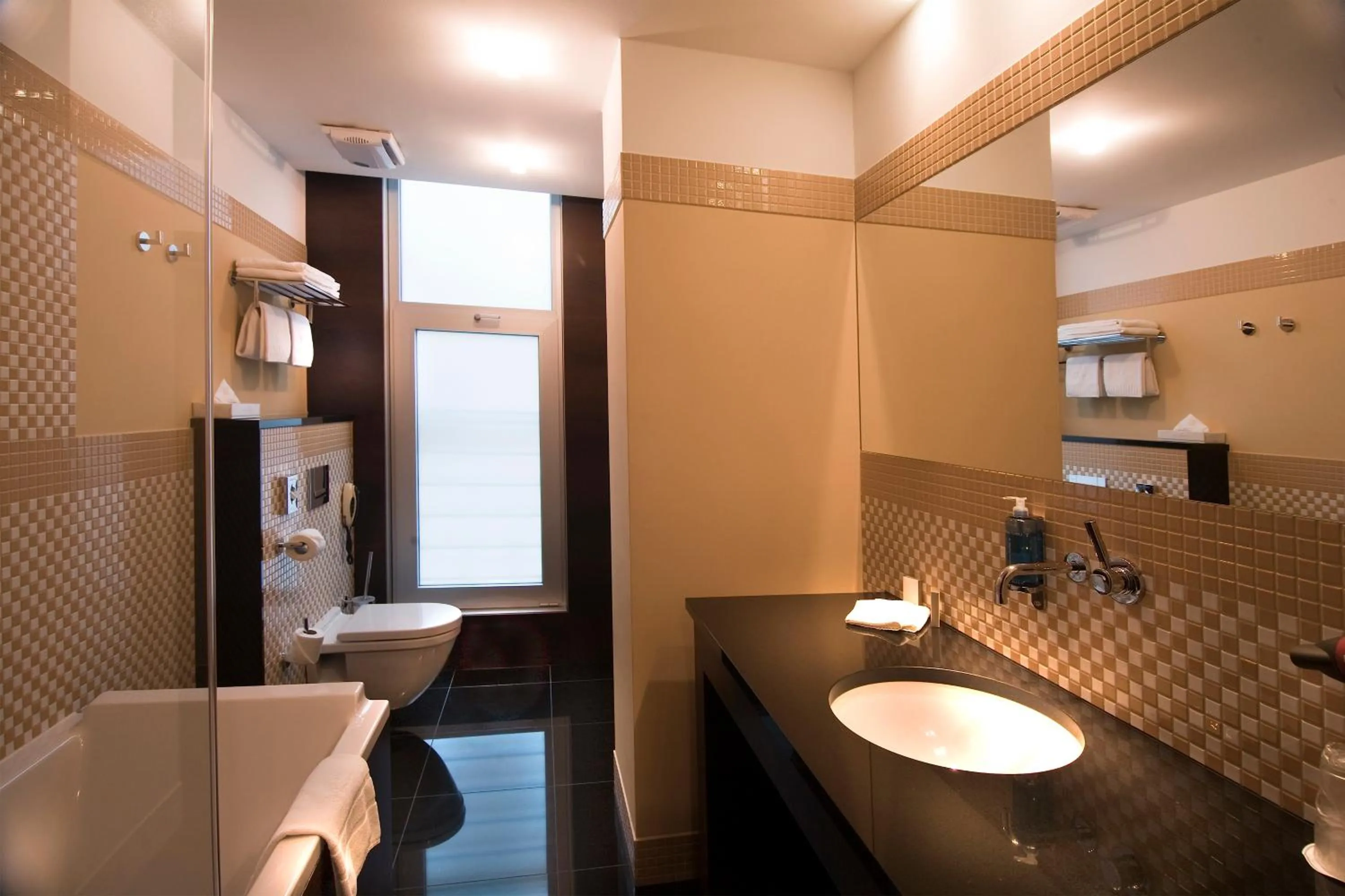 Bathroom in Art Hotel William