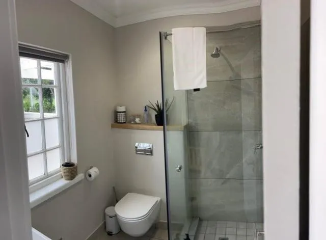 Shower in Sunset Farm Stellenbosch