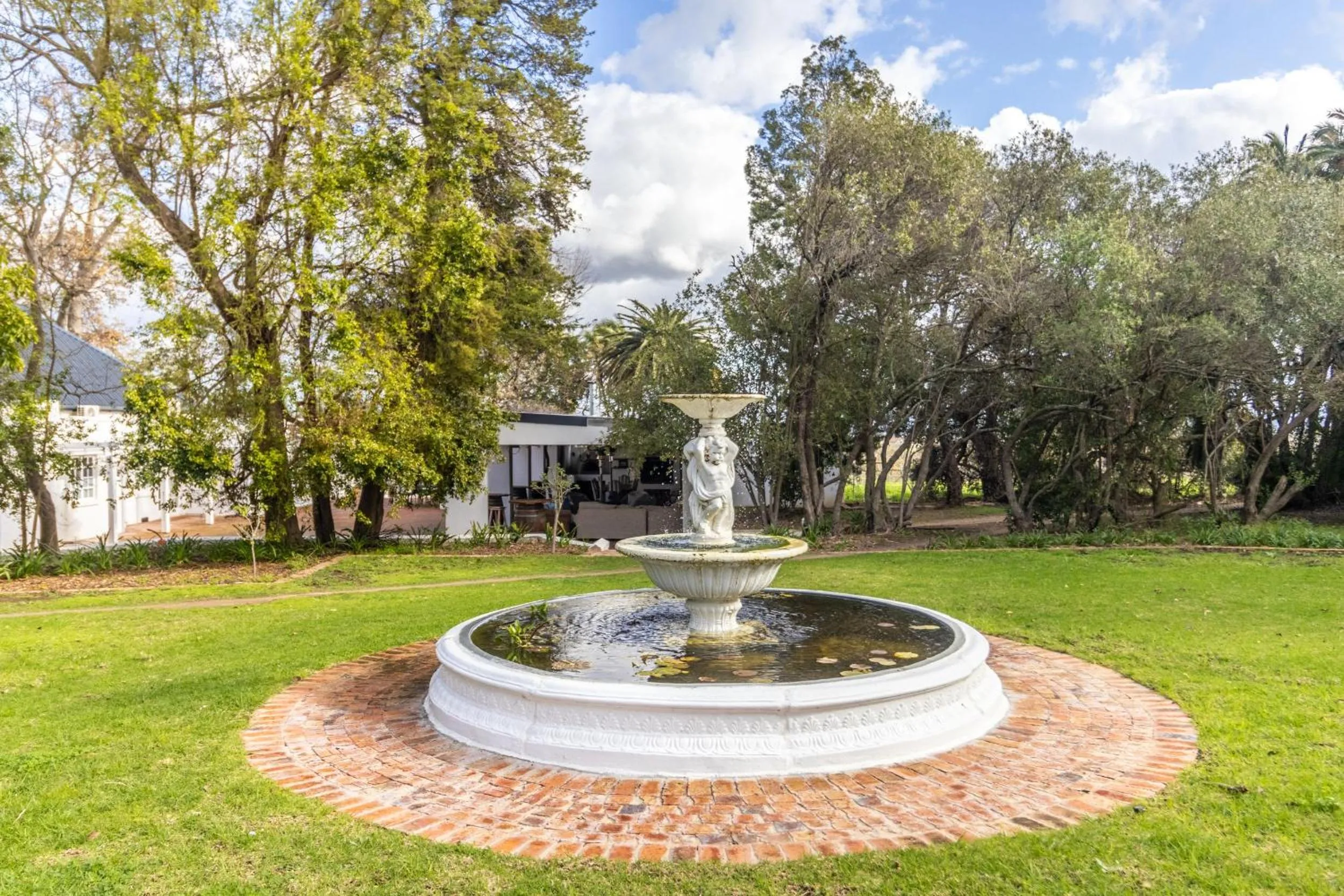 Garden view in Sunset Farm Stellenbosch