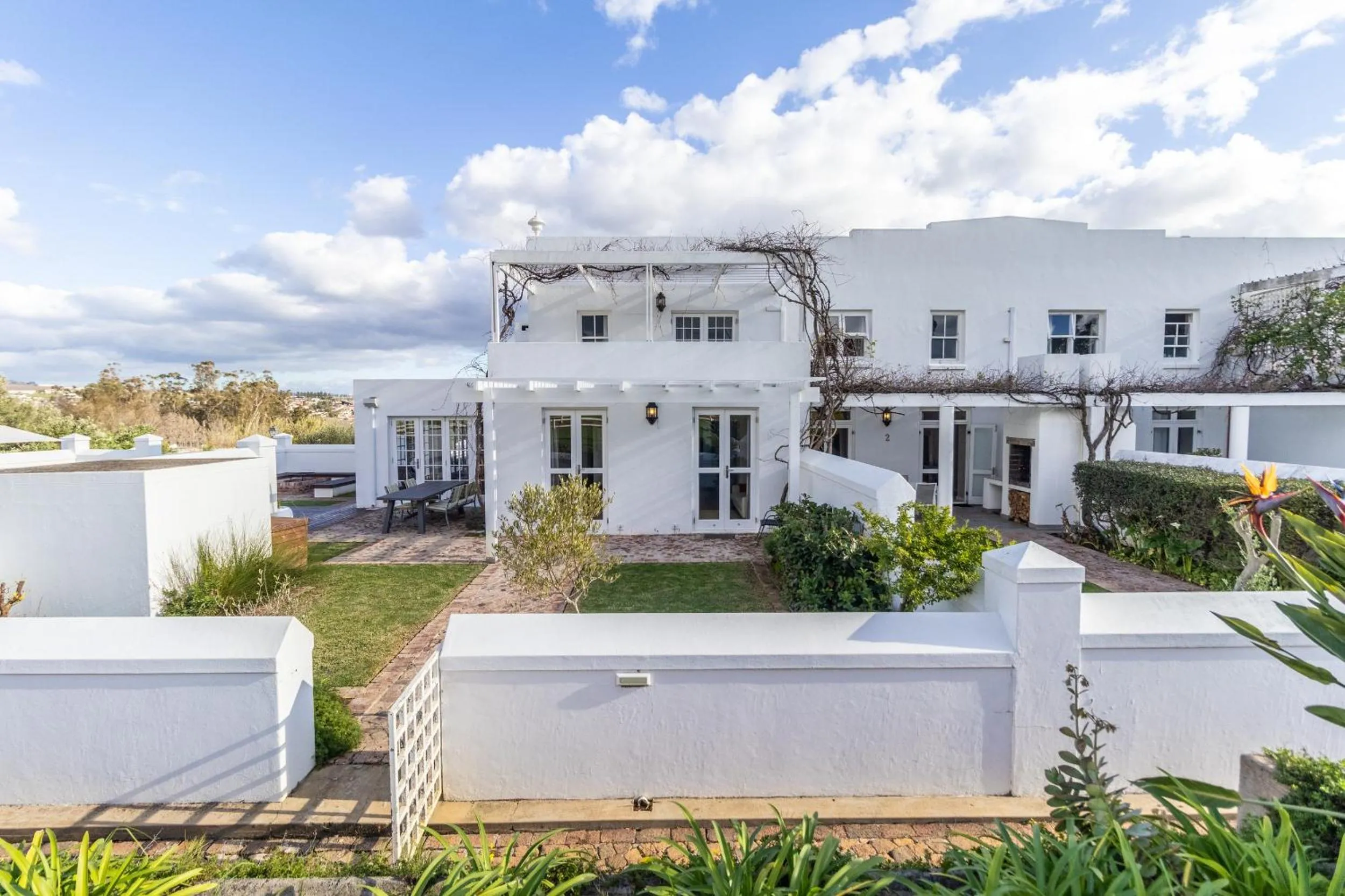 Property building in Sunset Farm Stellenbosch