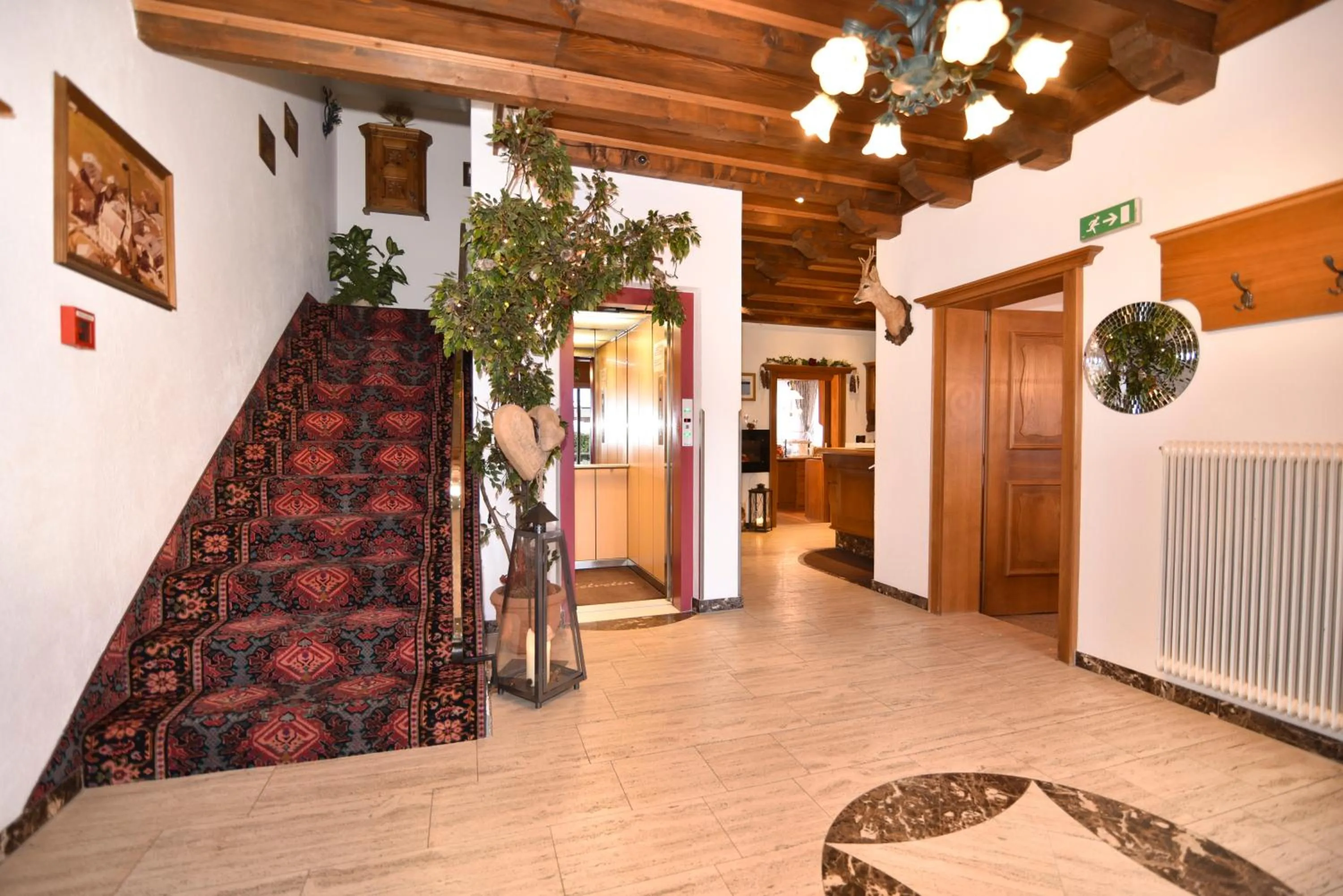 Lobby or reception in Hotel Garni Helvetia
