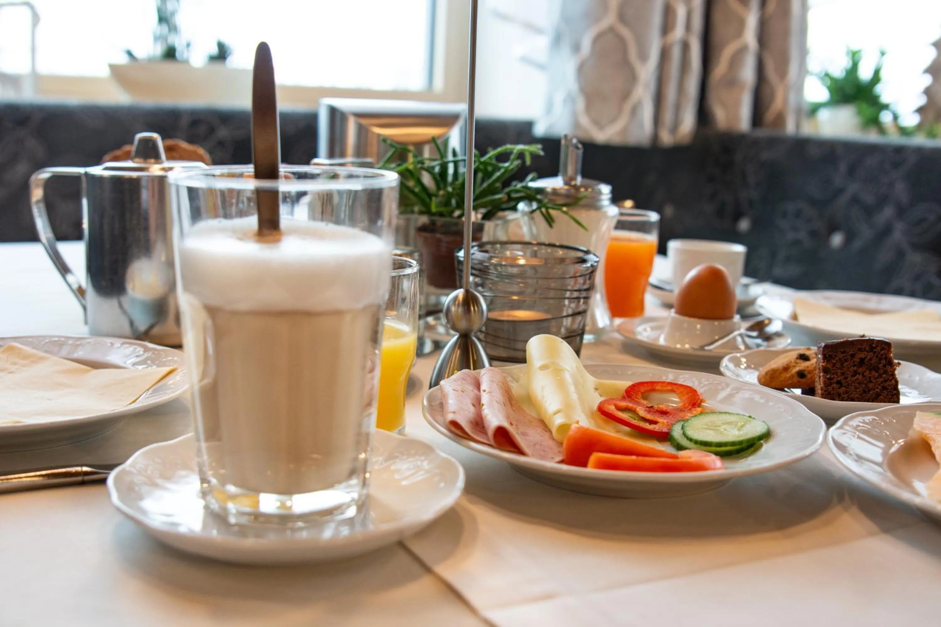 Breakfast in Hotel Garni Helvetia