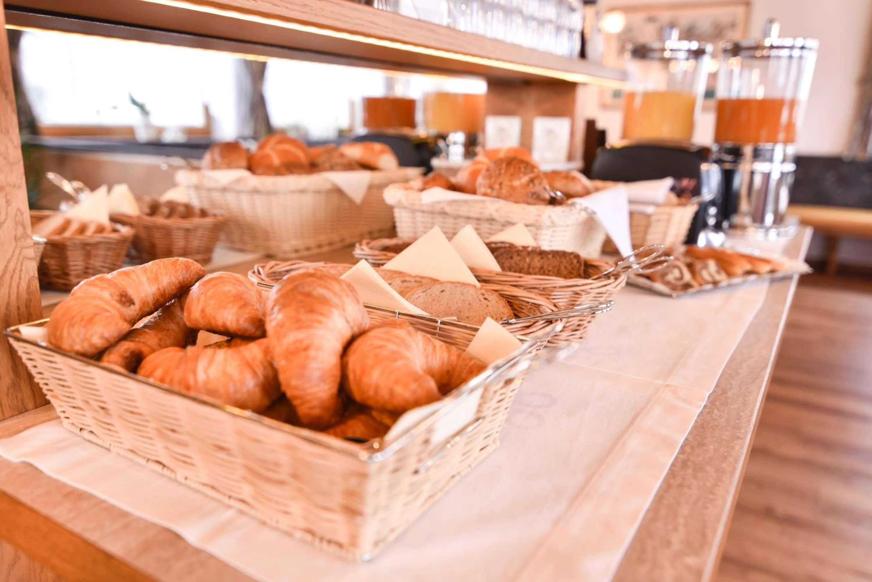 Breakfast in Hotel Garni Helvetia