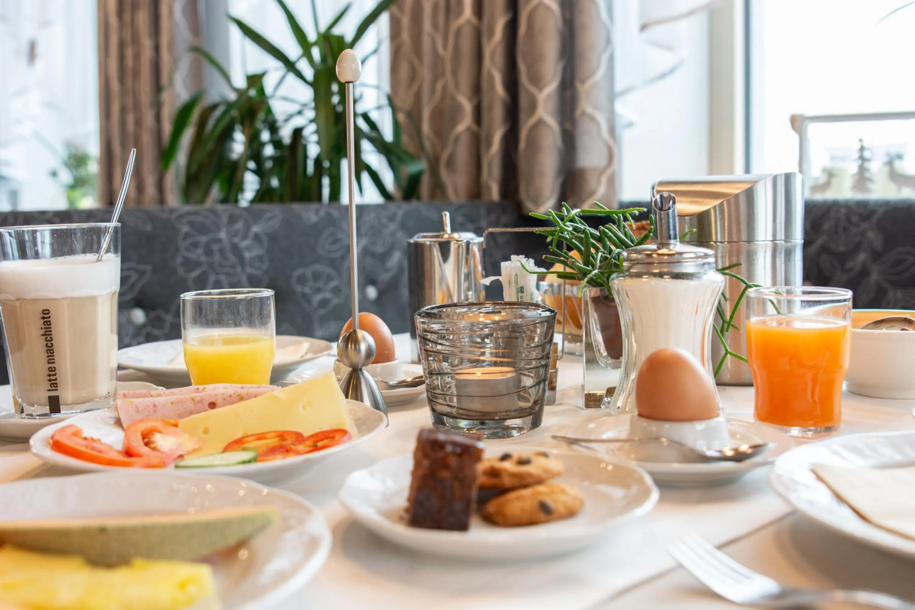 Breakfast in Hotel Garni Helvetia