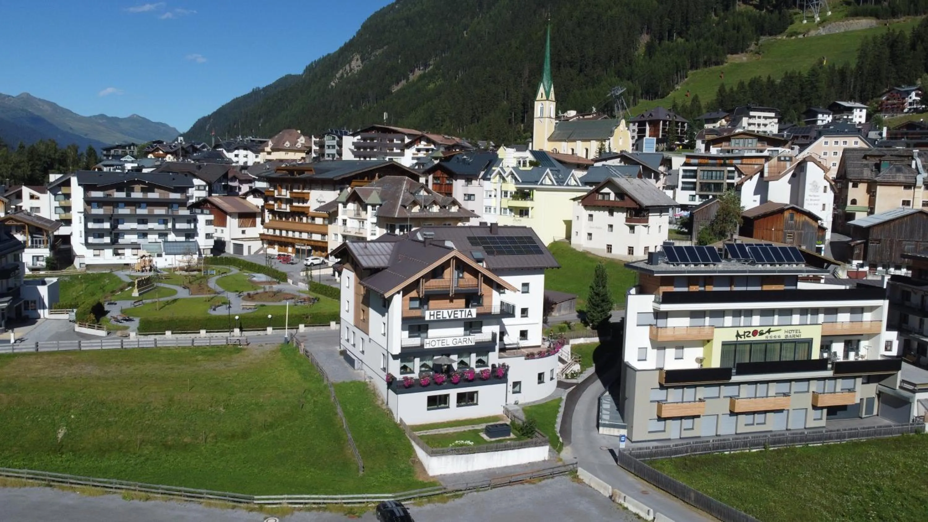 Property building in Hotel Garni Helvetia
