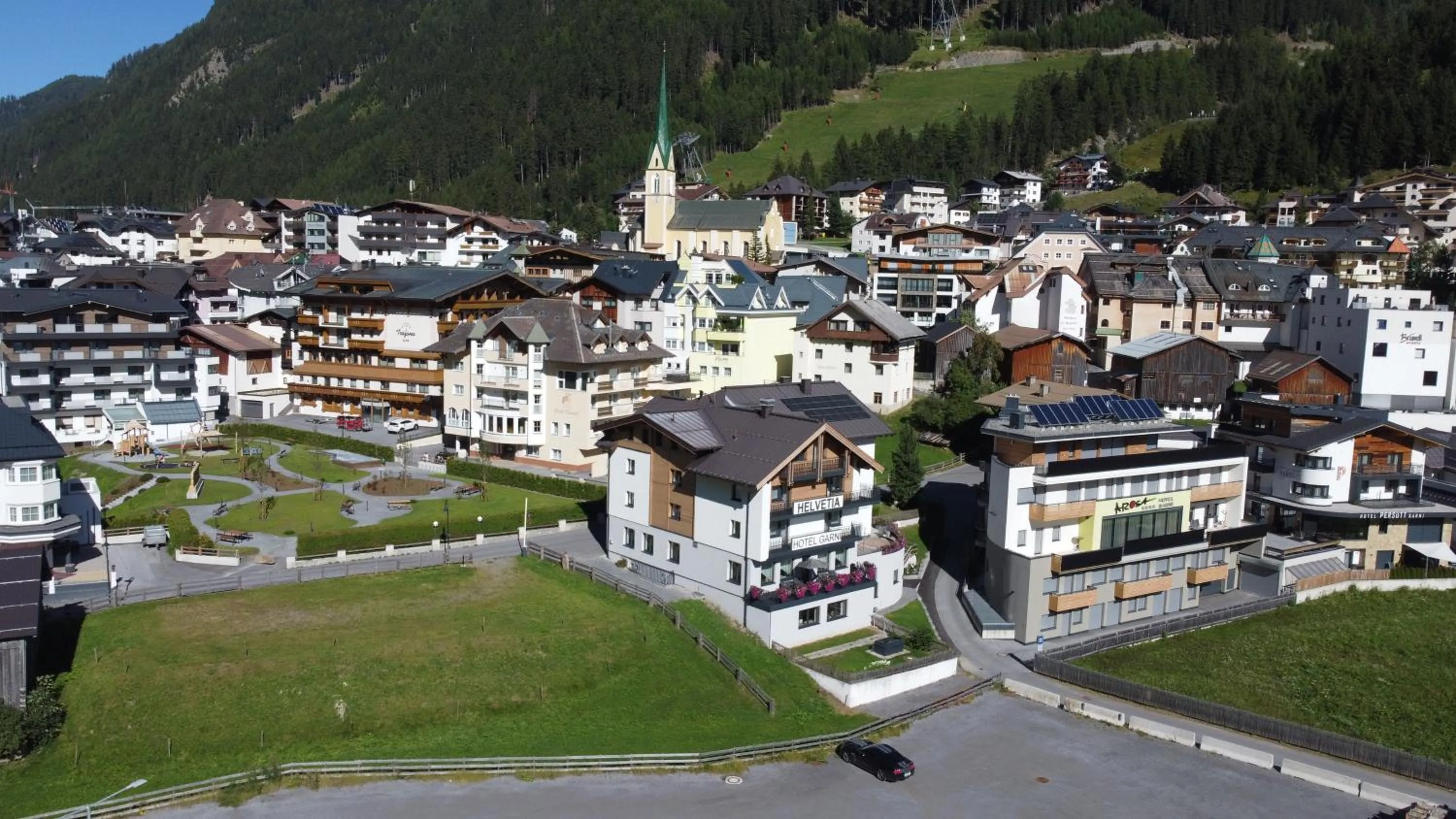 Property building in Hotel Garni Helvetia