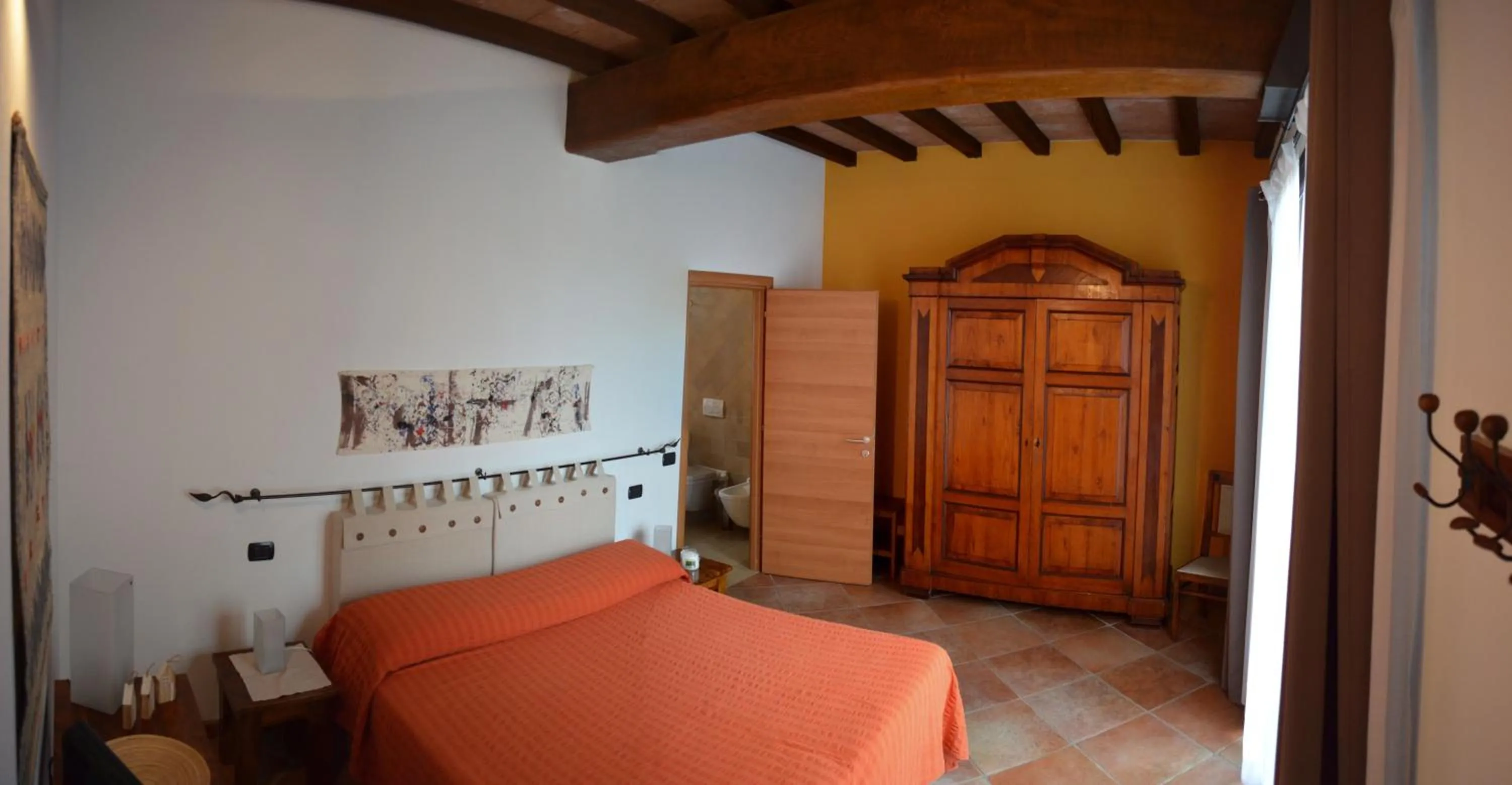 Photo of the whole room, Bed in B&B L'Alberone