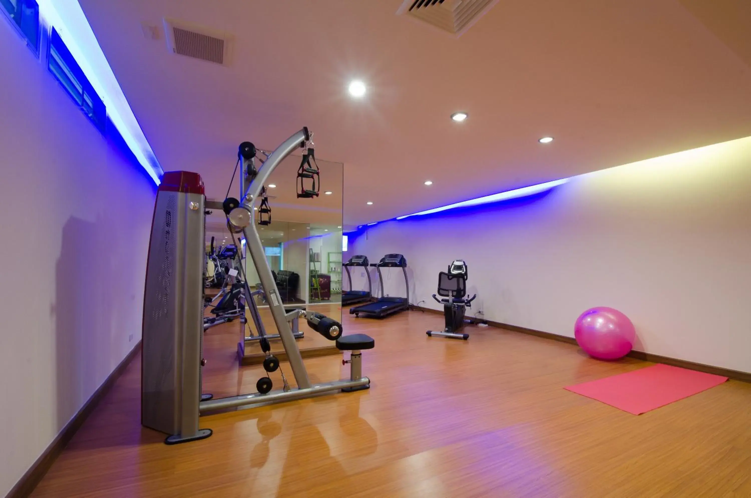 Fitness centre/facilities in iCheck inn Residences Sathorn Fitness centre/facilities in iCheck inn Residences Sathorn