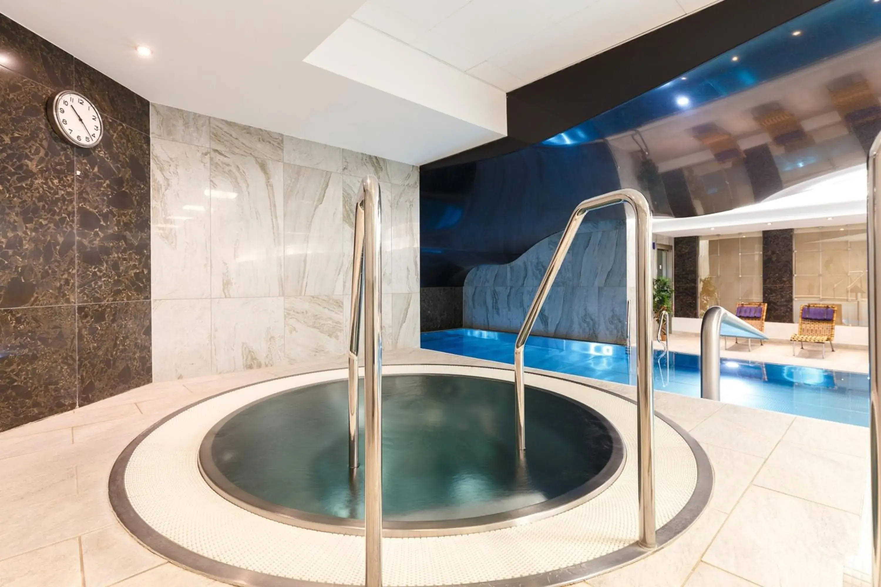 Swimming pool in Hotel Thermal Swimming pool in Hotel Thermal