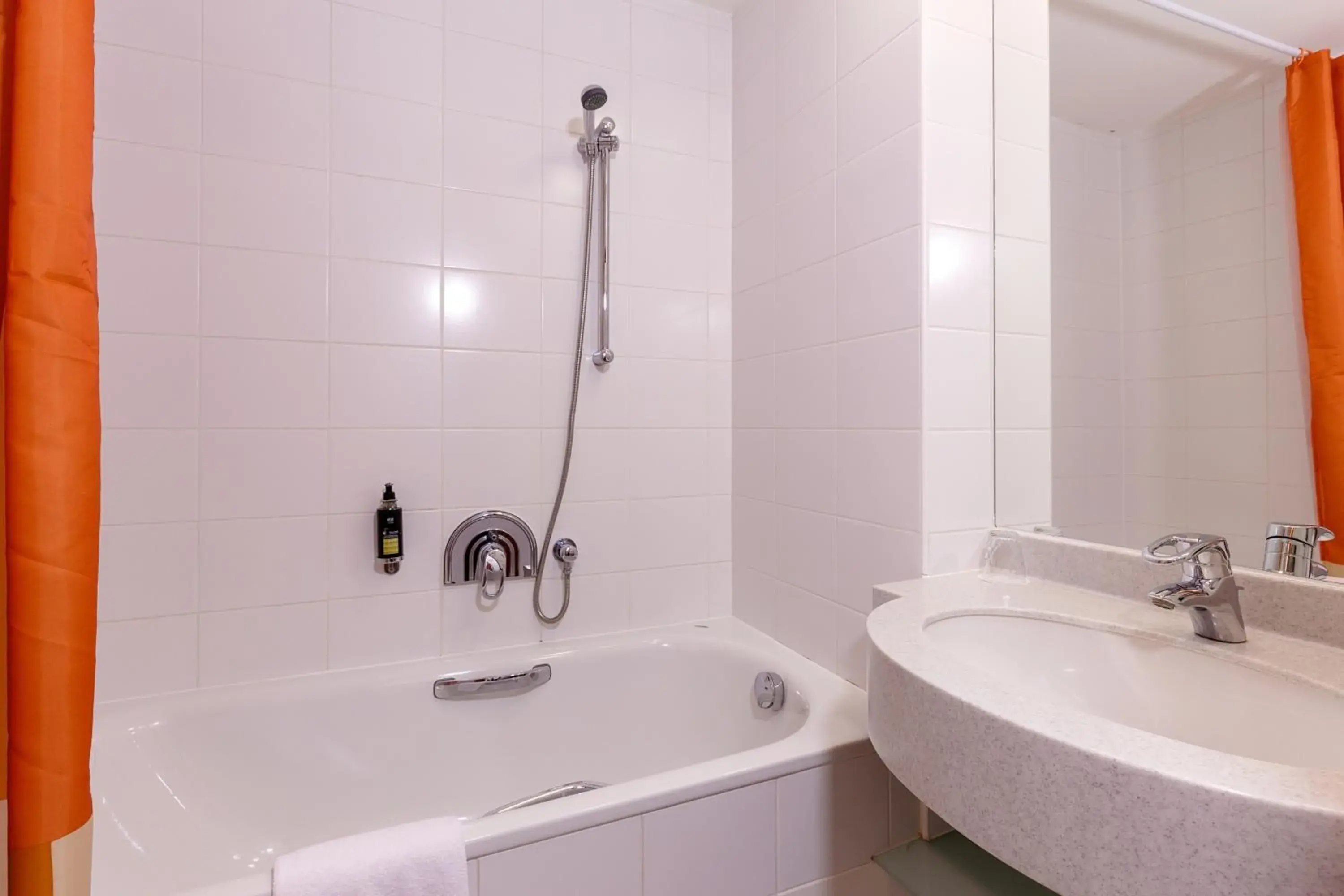 Bathroom in Hotel Thermal Bathroom in Hotel Thermal