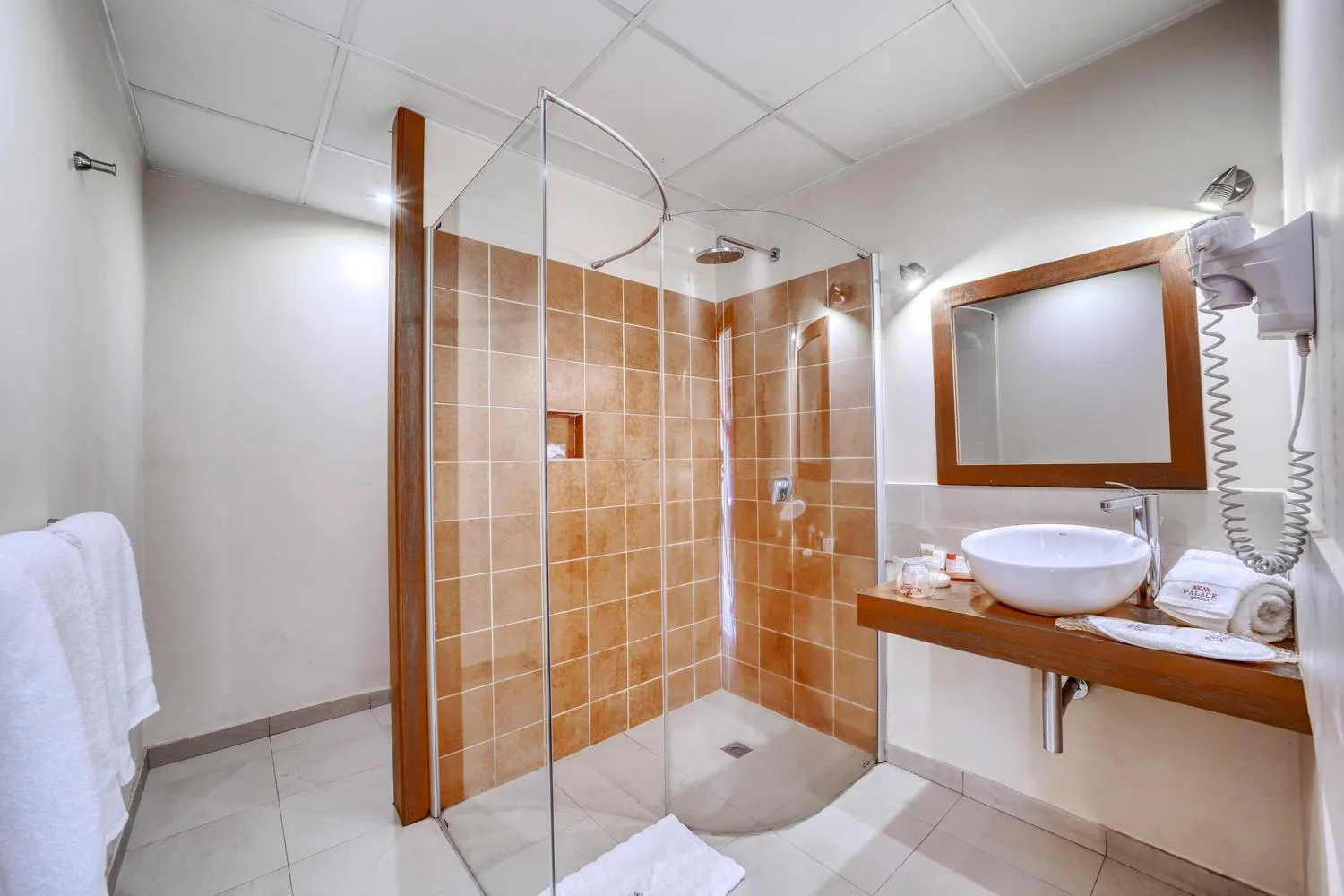 Bathroom in AKWA PALACE Douala