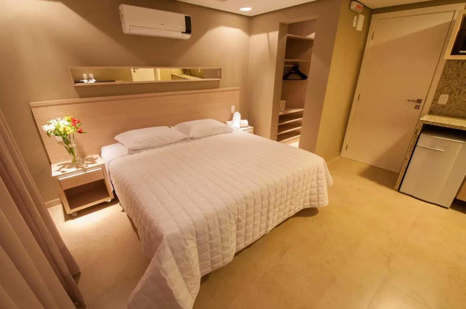 King Room - single occupancy in Viageiro Casa Hotel King Room - single occupancy in Viageiro Casa Hotel