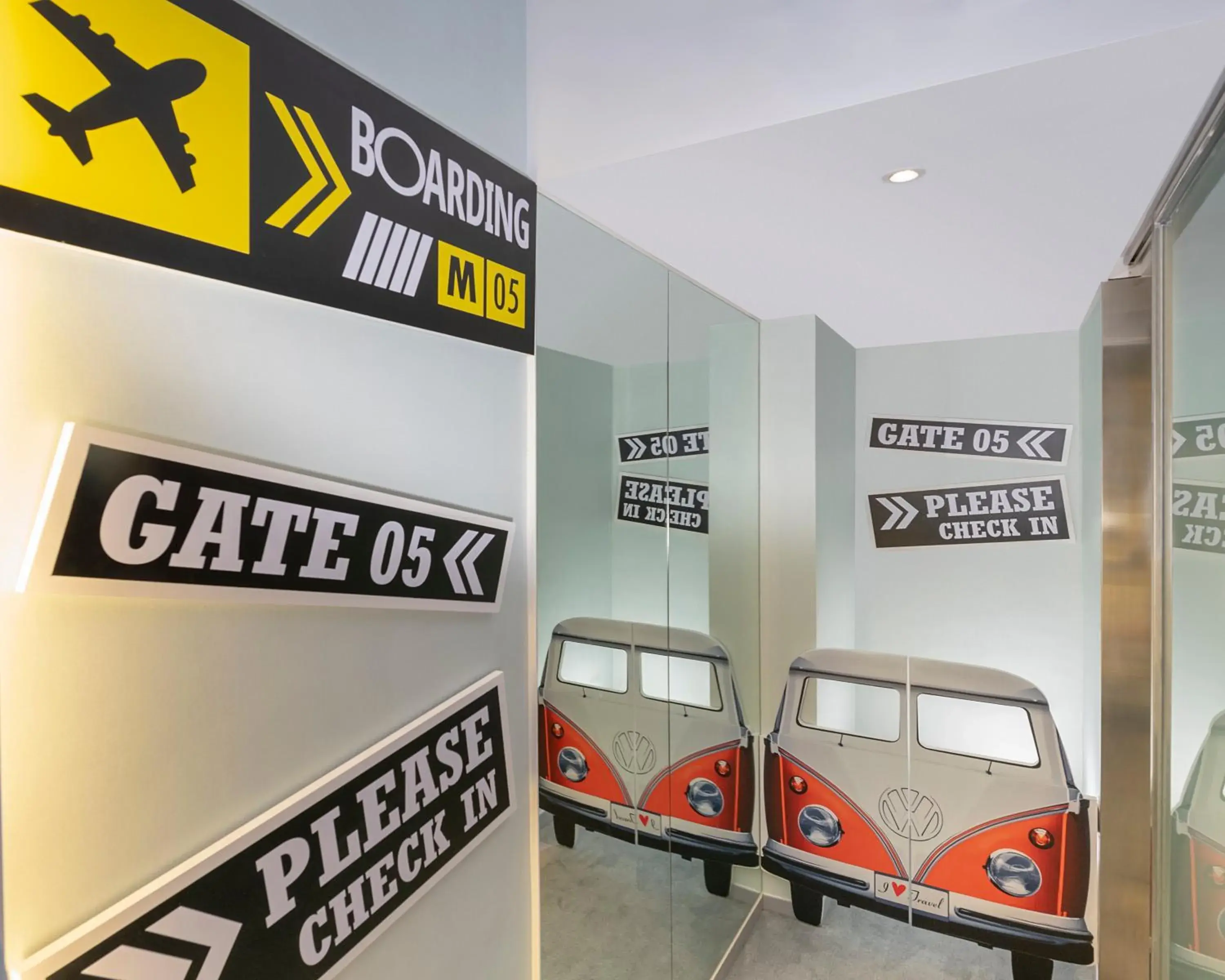 Bedroom in Dorsett Tsuen Wan, Hong Kong Bedroom in Dorsett Tsuen Wan, Hong Kong