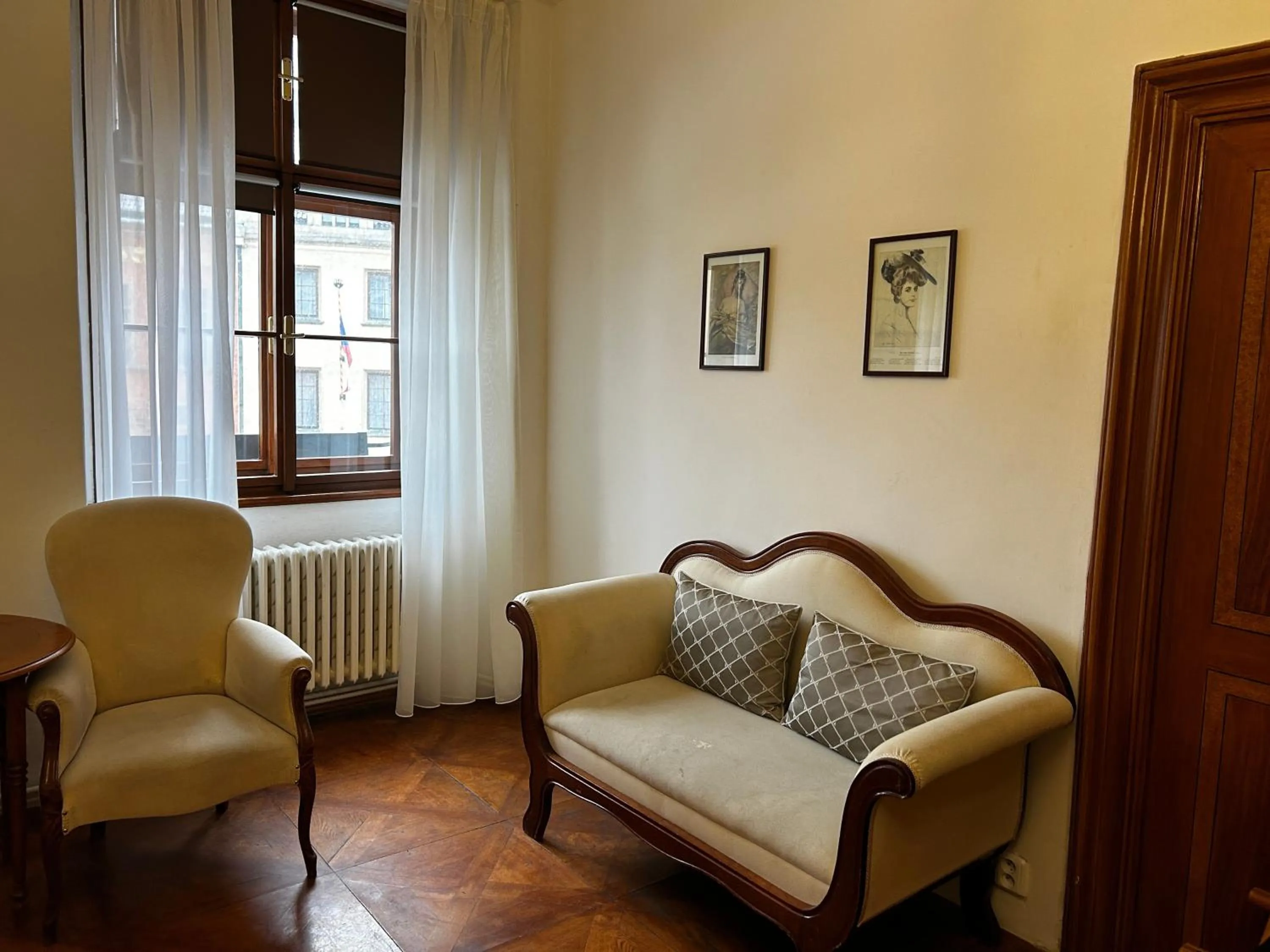 Seating area in Grand Hotel Praha
