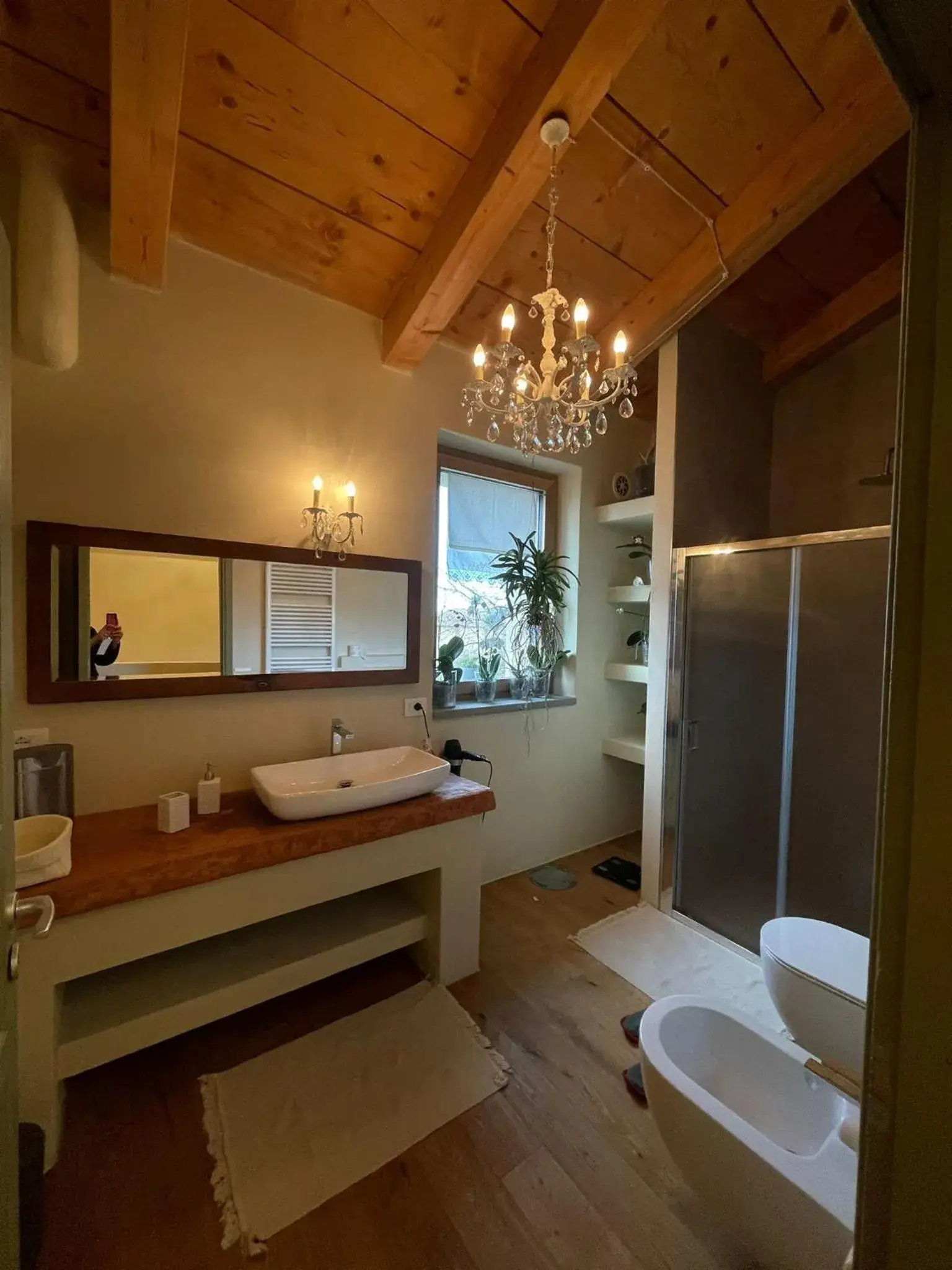 Double or Twin Room with Private External Bathroom - single occupancy in BeB montefratta Double or Twin Room with Private External Bathroom - single occupancy in BeB montefratta