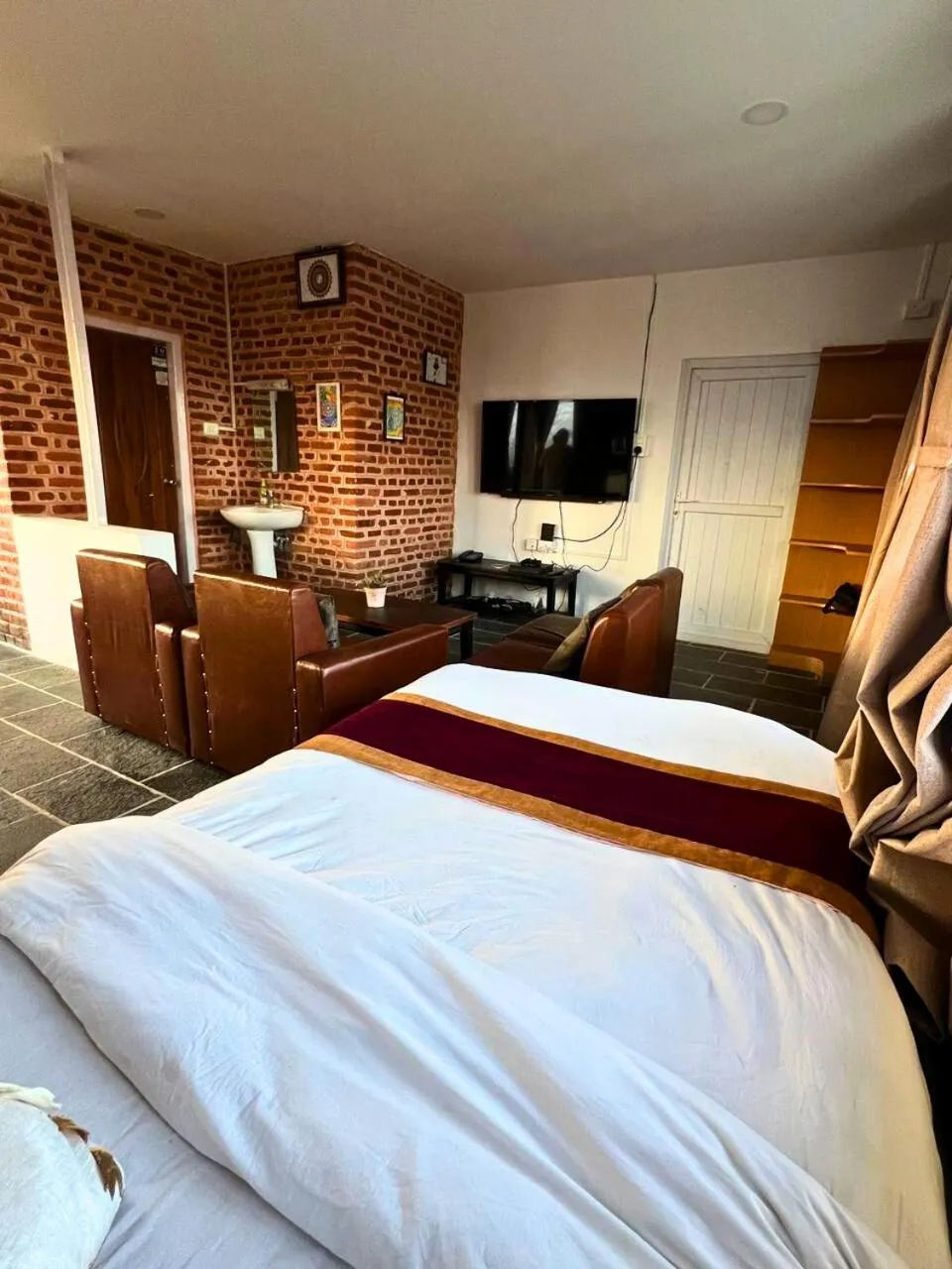 Bedroom, Bed in Deepjyoti Inn