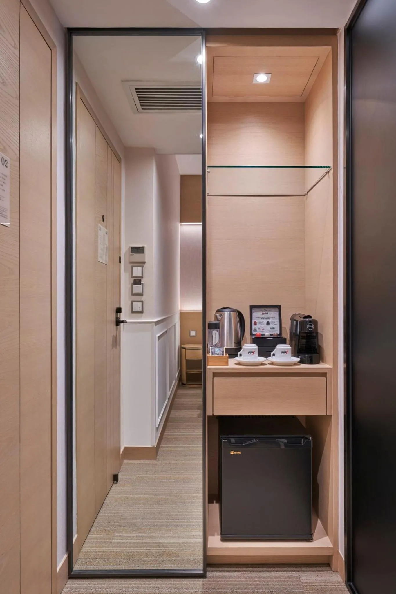 Photo of the whole room in Y Hotel Hong Kong