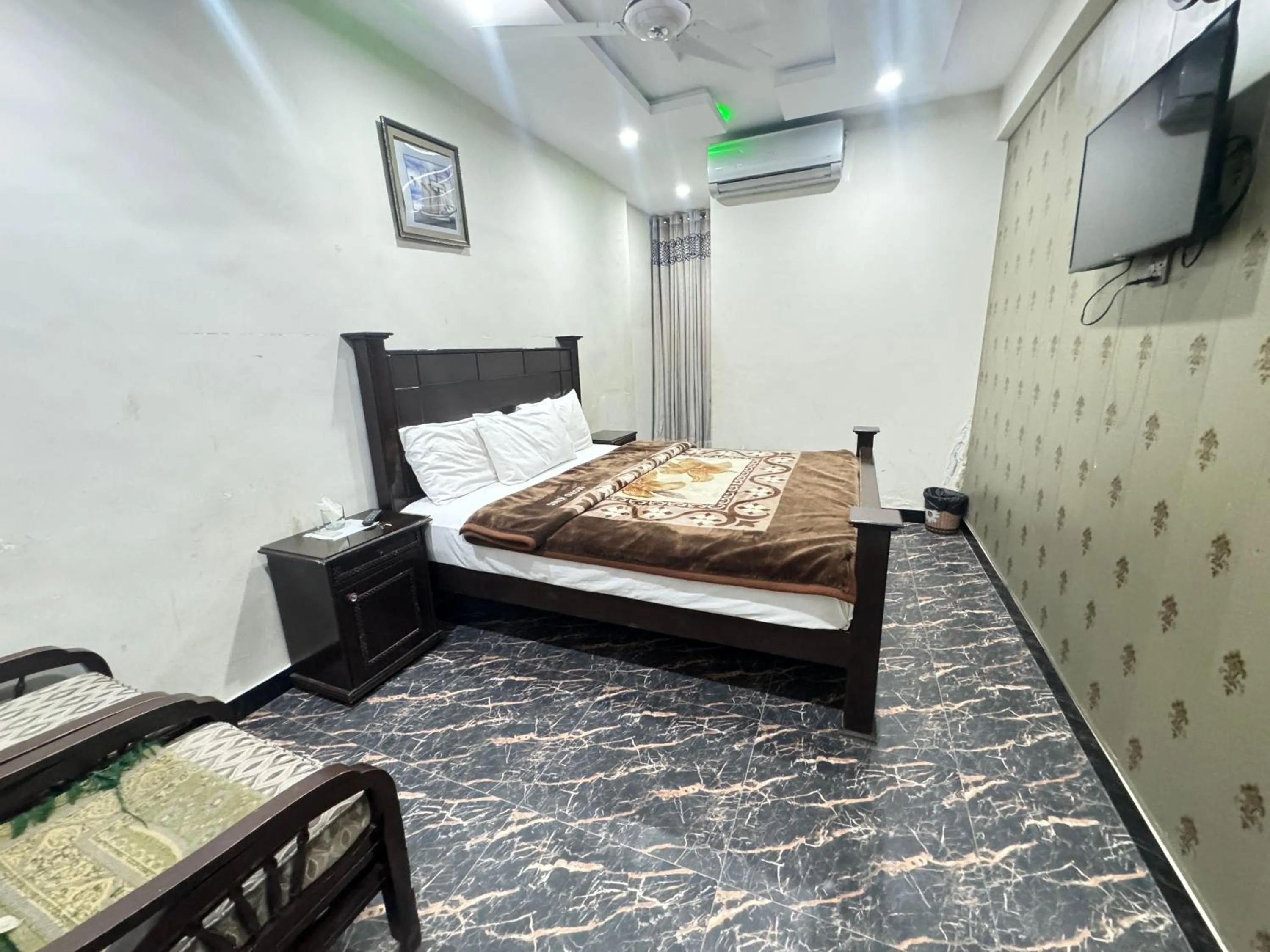 Bed in Millat Hotel G9-4