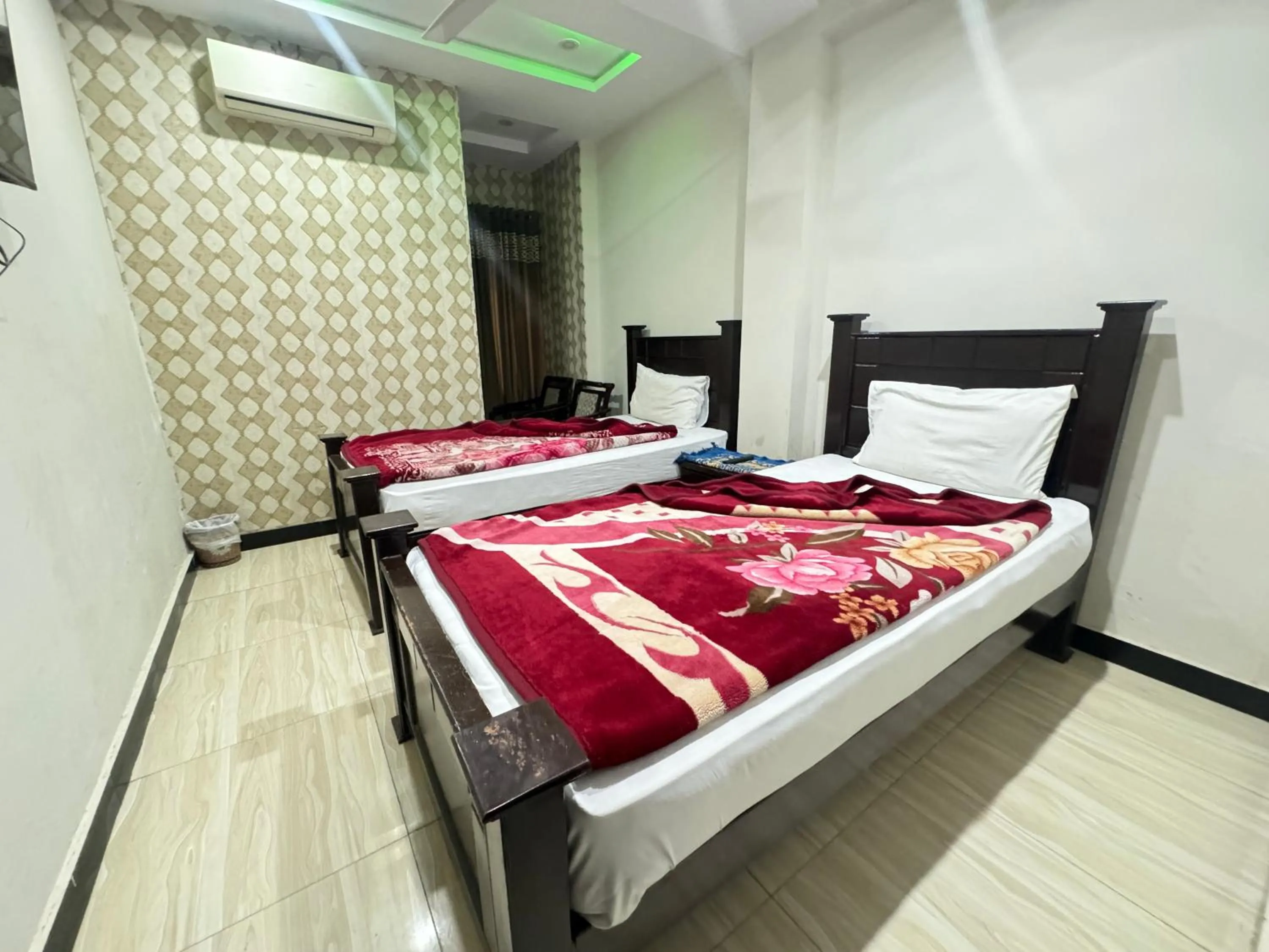 Bed in Millat Hotel G9-4