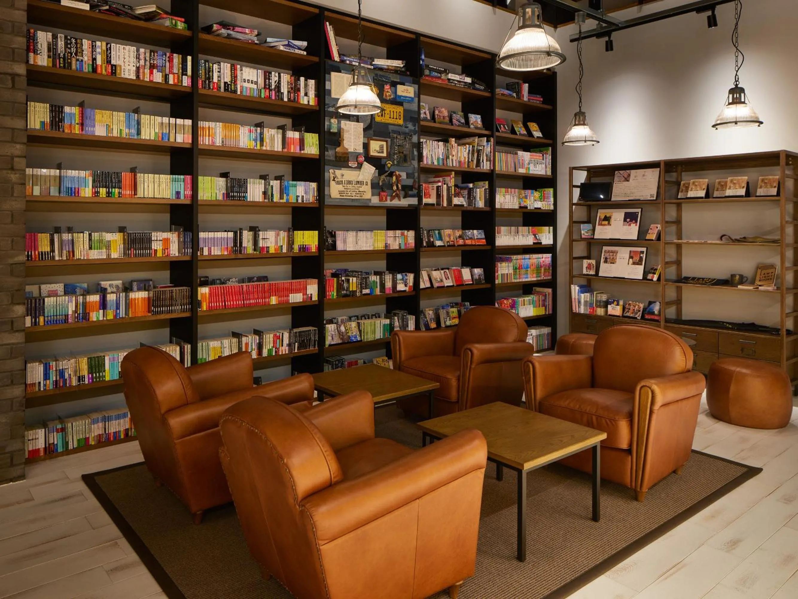 Lounge or bar in LAMP LIGHT BOOKS HOTEL fukuoka