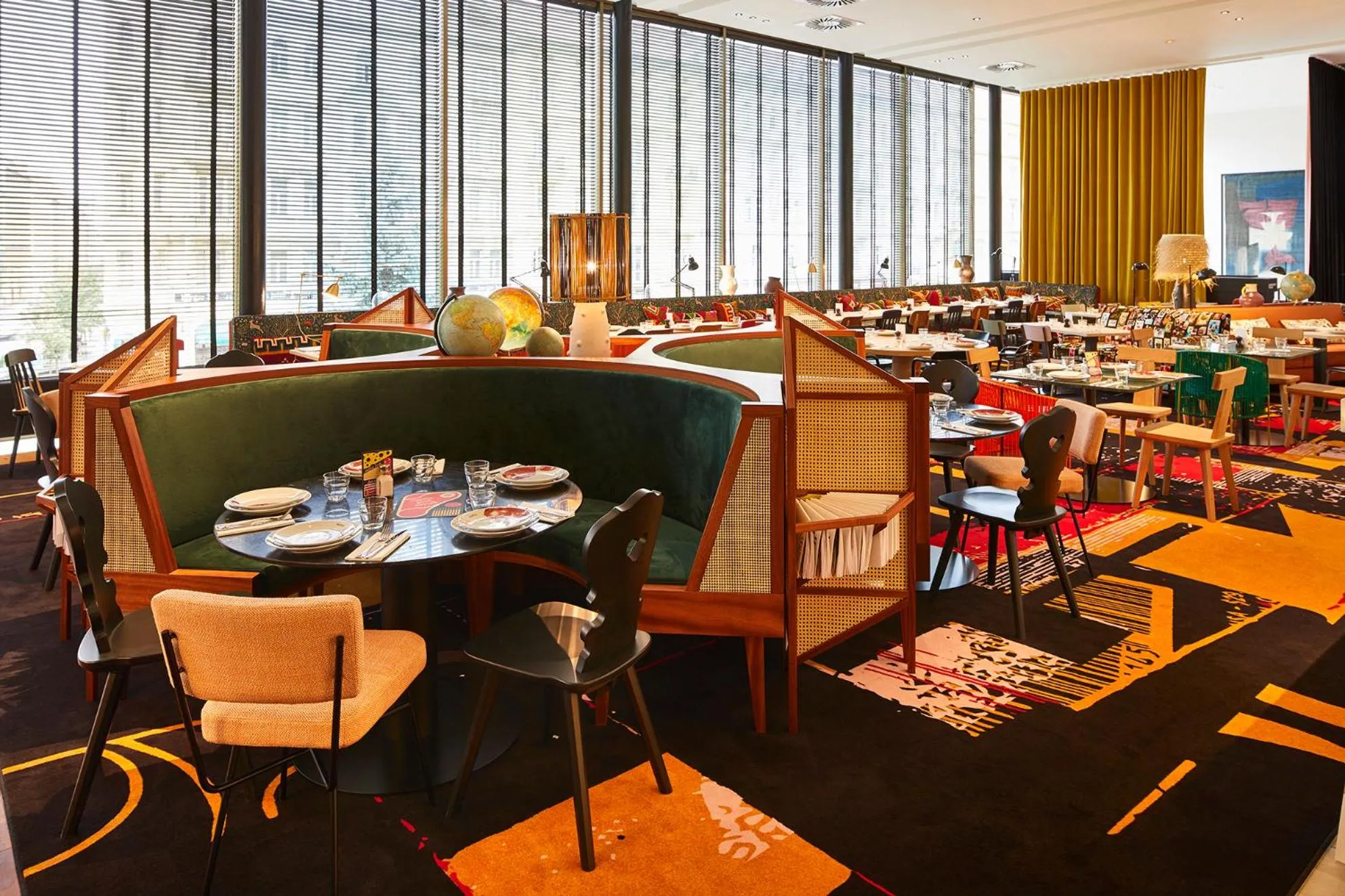 Restaurant/places to eat in Mama Shelter Prague