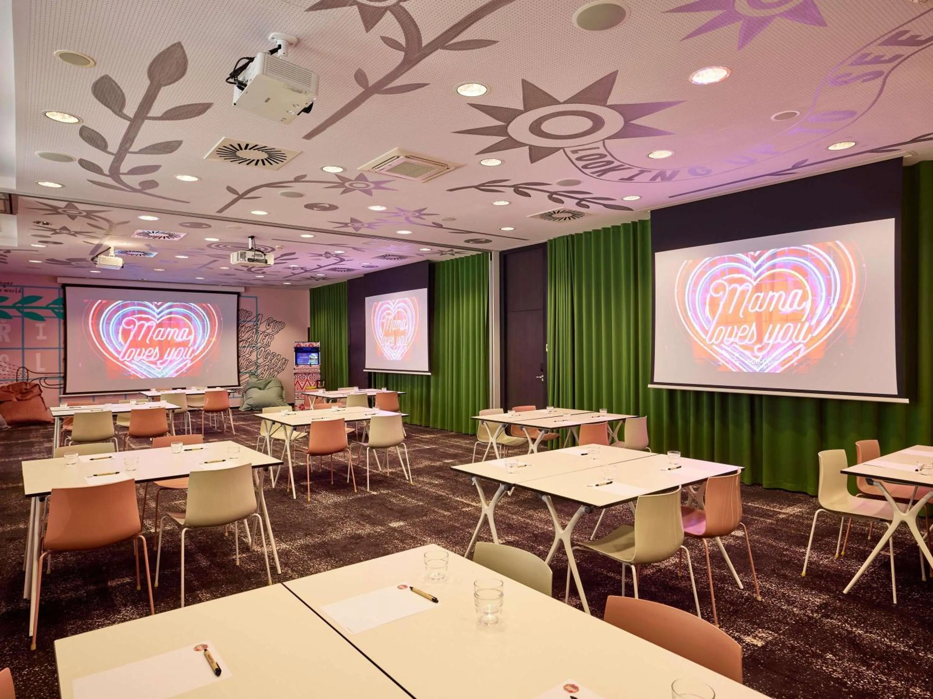 Meeting/conference room in Mama Shelter Prague