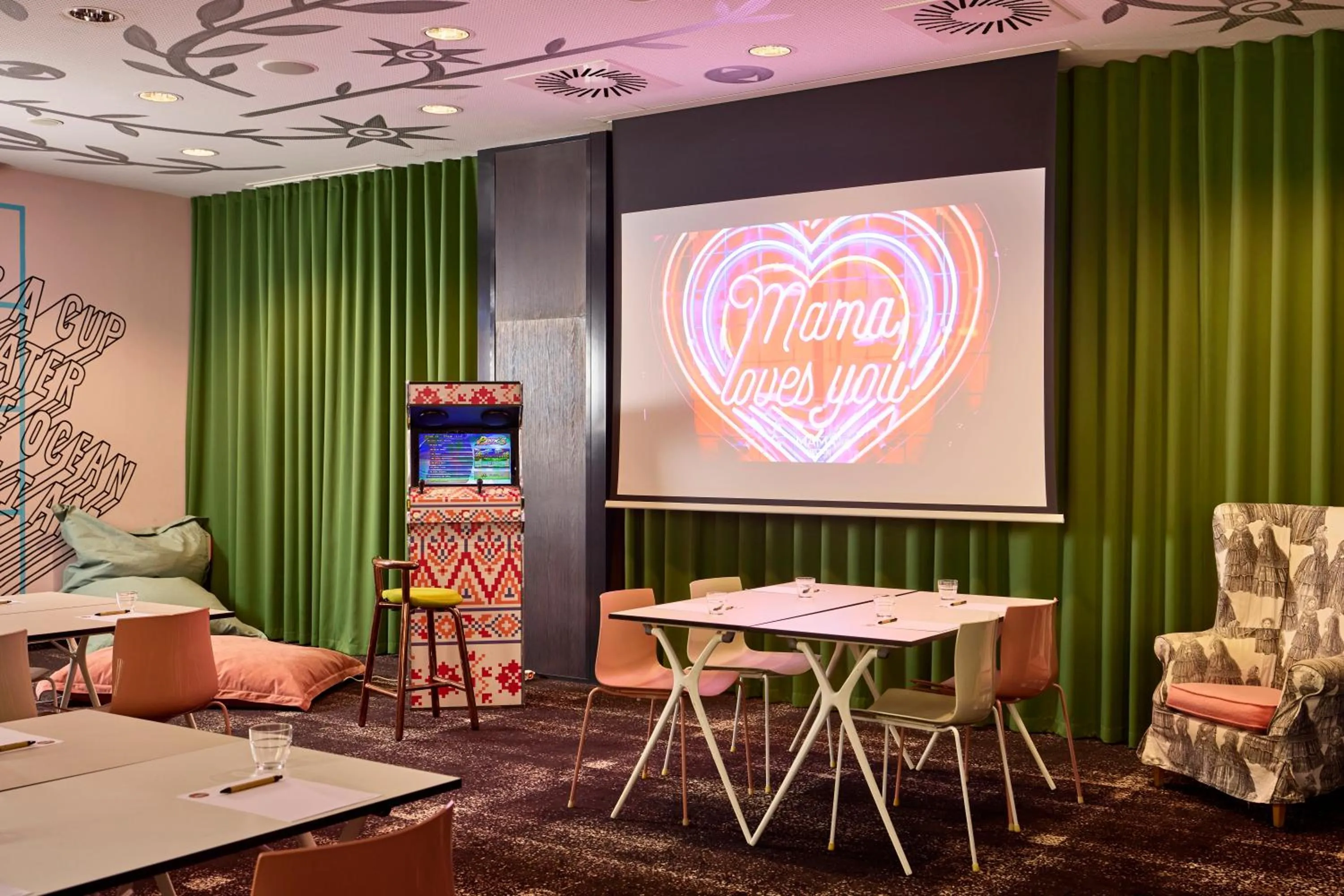 Meeting/conference room in Mama Shelter Prague