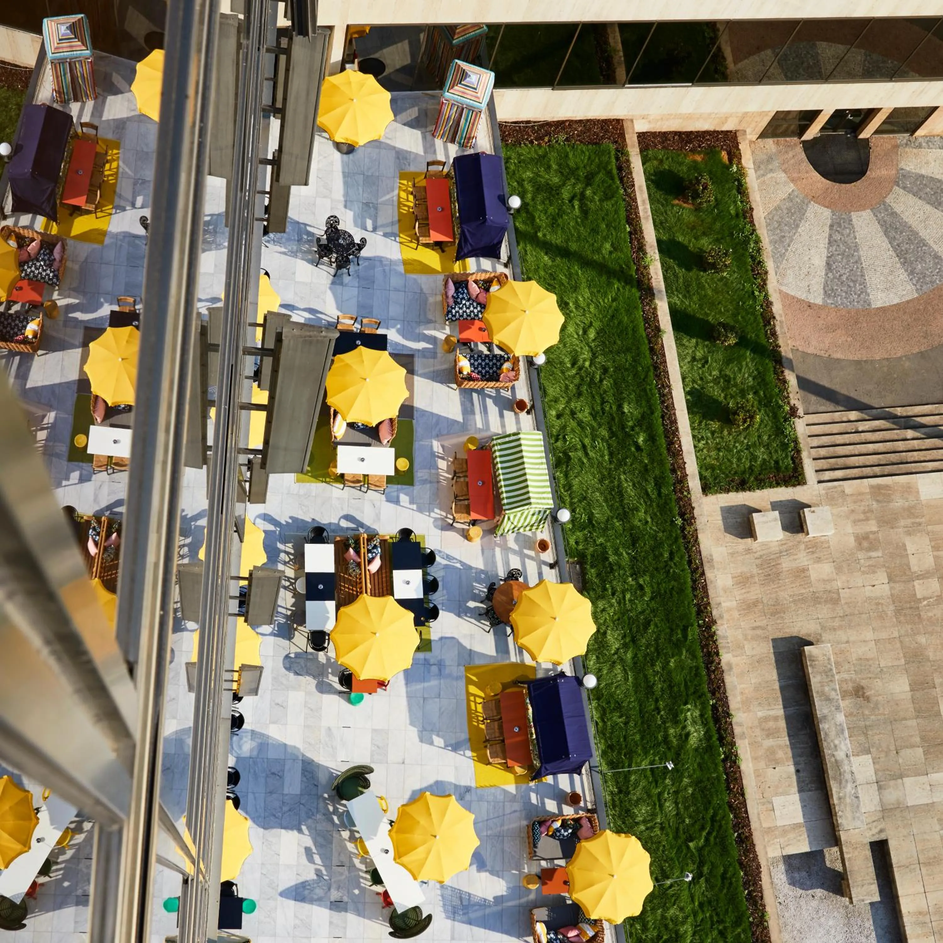 Restaurant/places to eat in Mama Shelter Prague