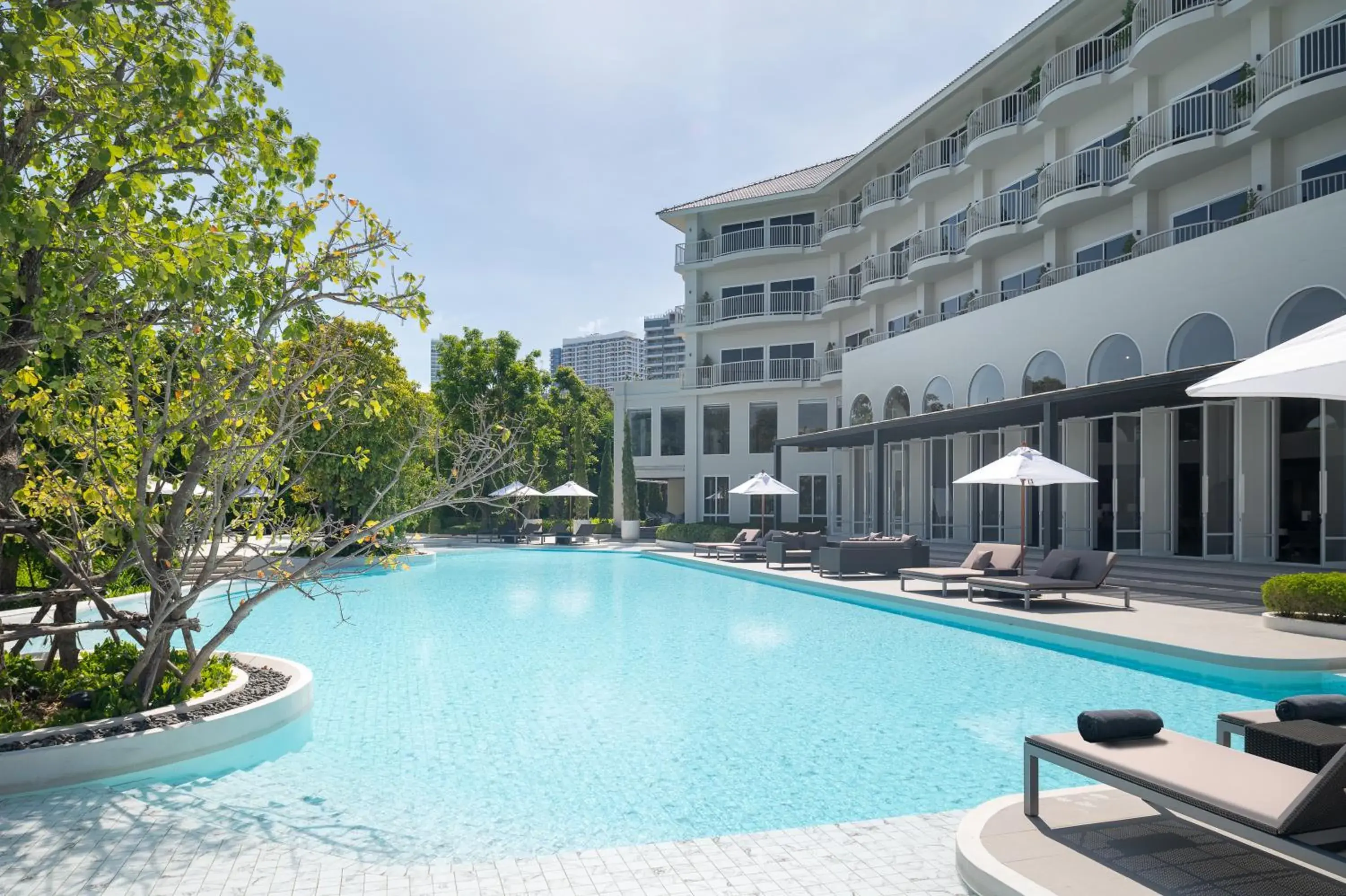 Swimming pool in Cross Pattaya Pratamnak Swimming pool in Cross Pattaya Pratamnak