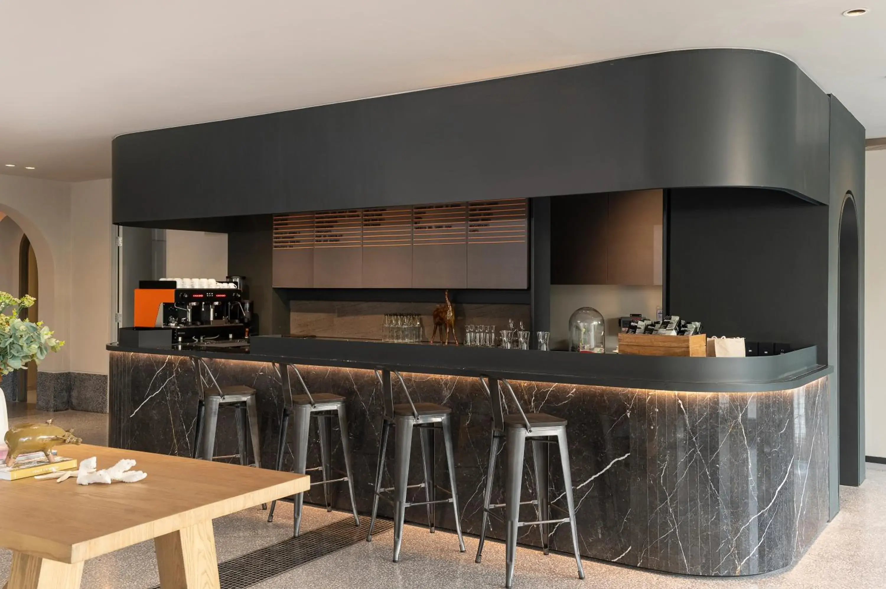 Lounge or bar in Cross Pattaya Pratamnak Lounge or bar in Cross Pattaya Pratamnak