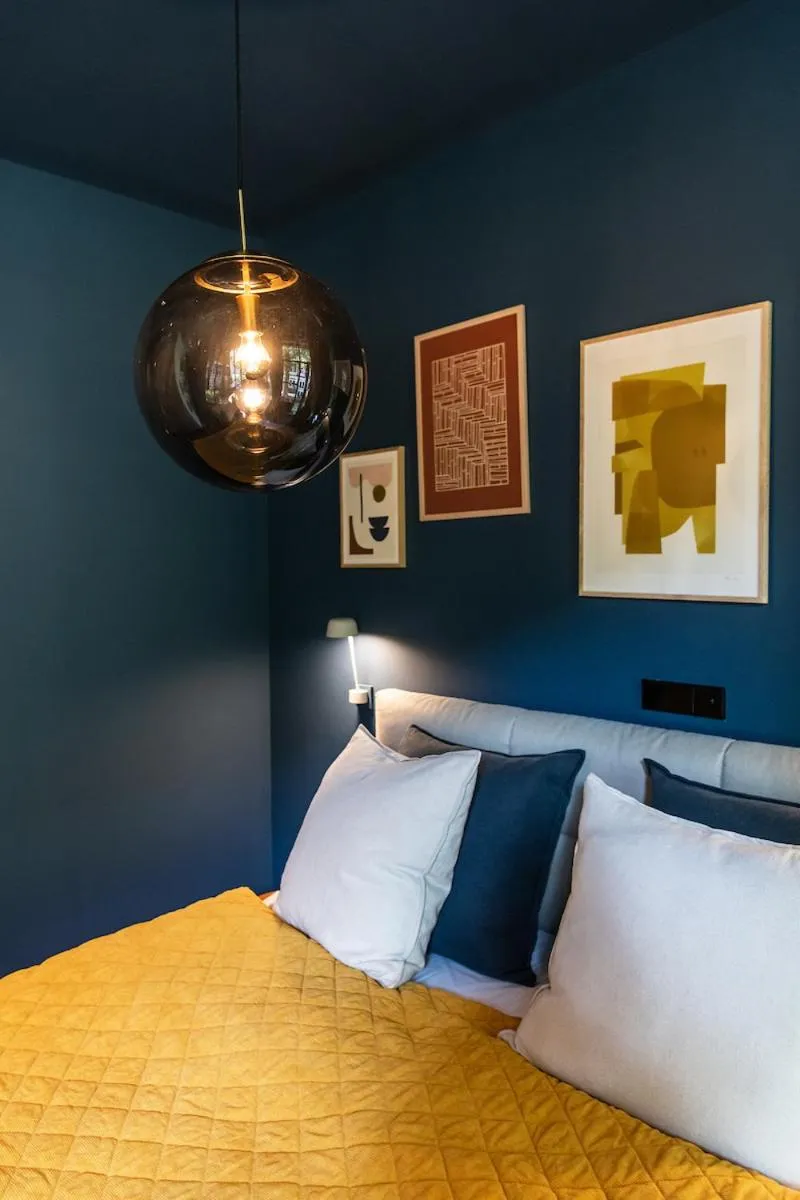 Bed in Luxurious Residence in Vondelpark/Museum District