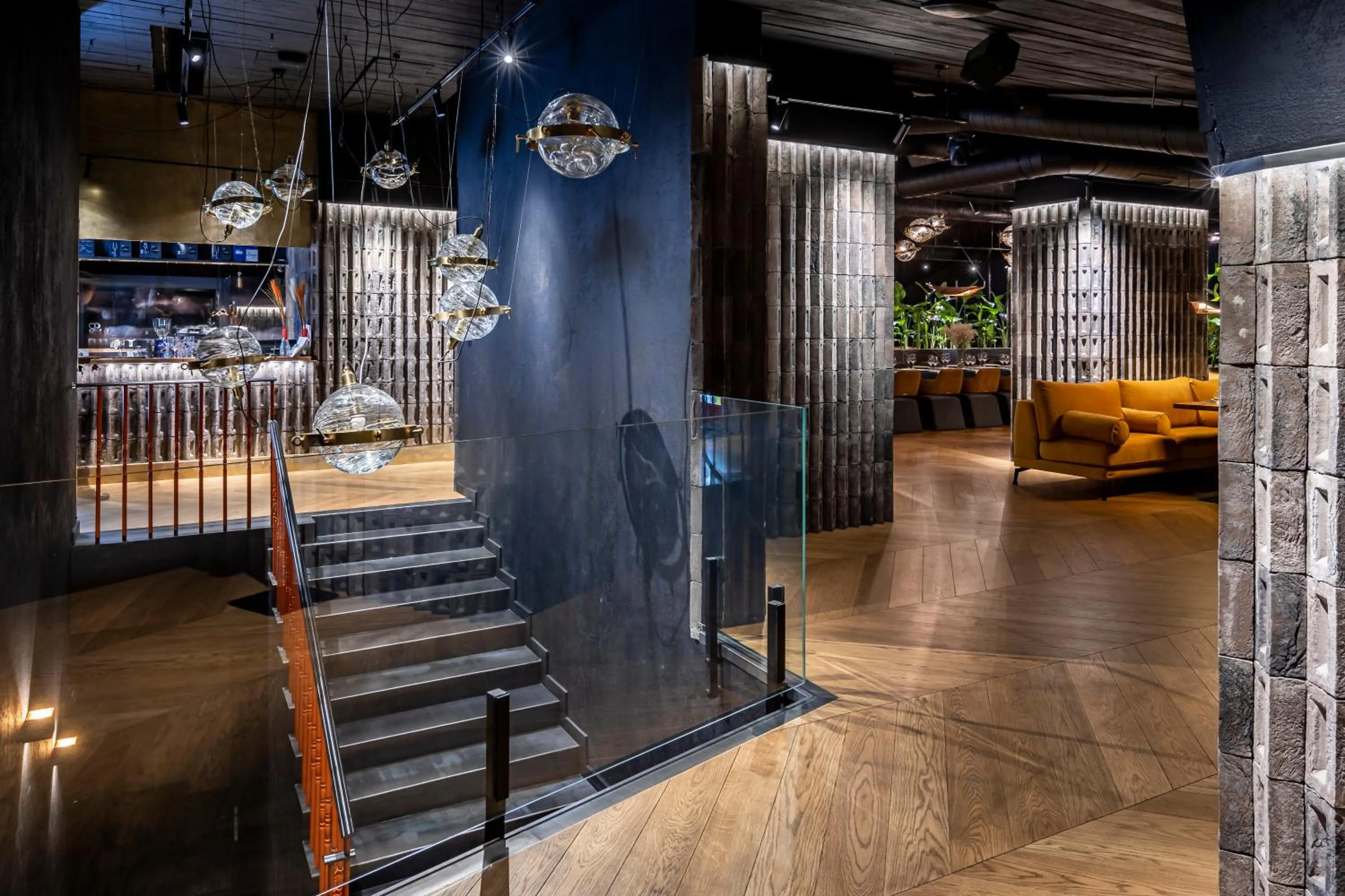 Restaurant/places to eat in Loft7