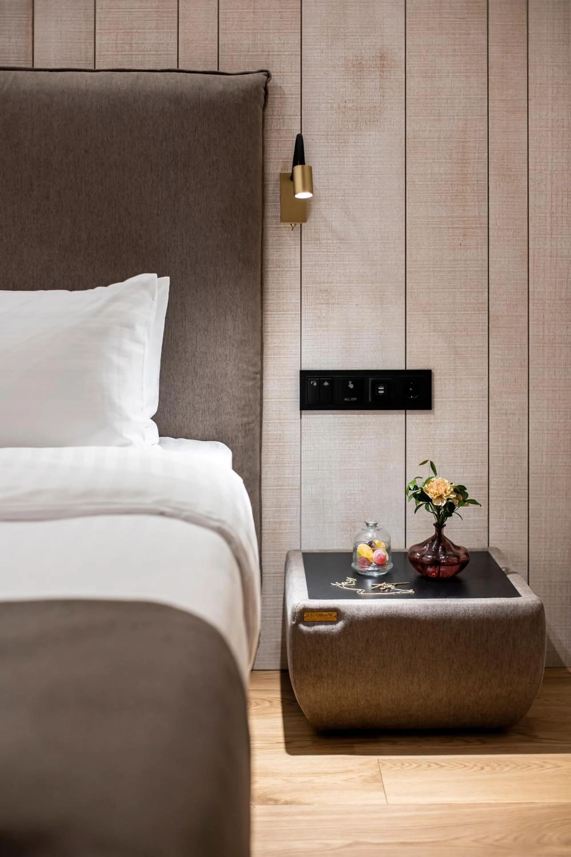 Bedroom, Bed in Loft7