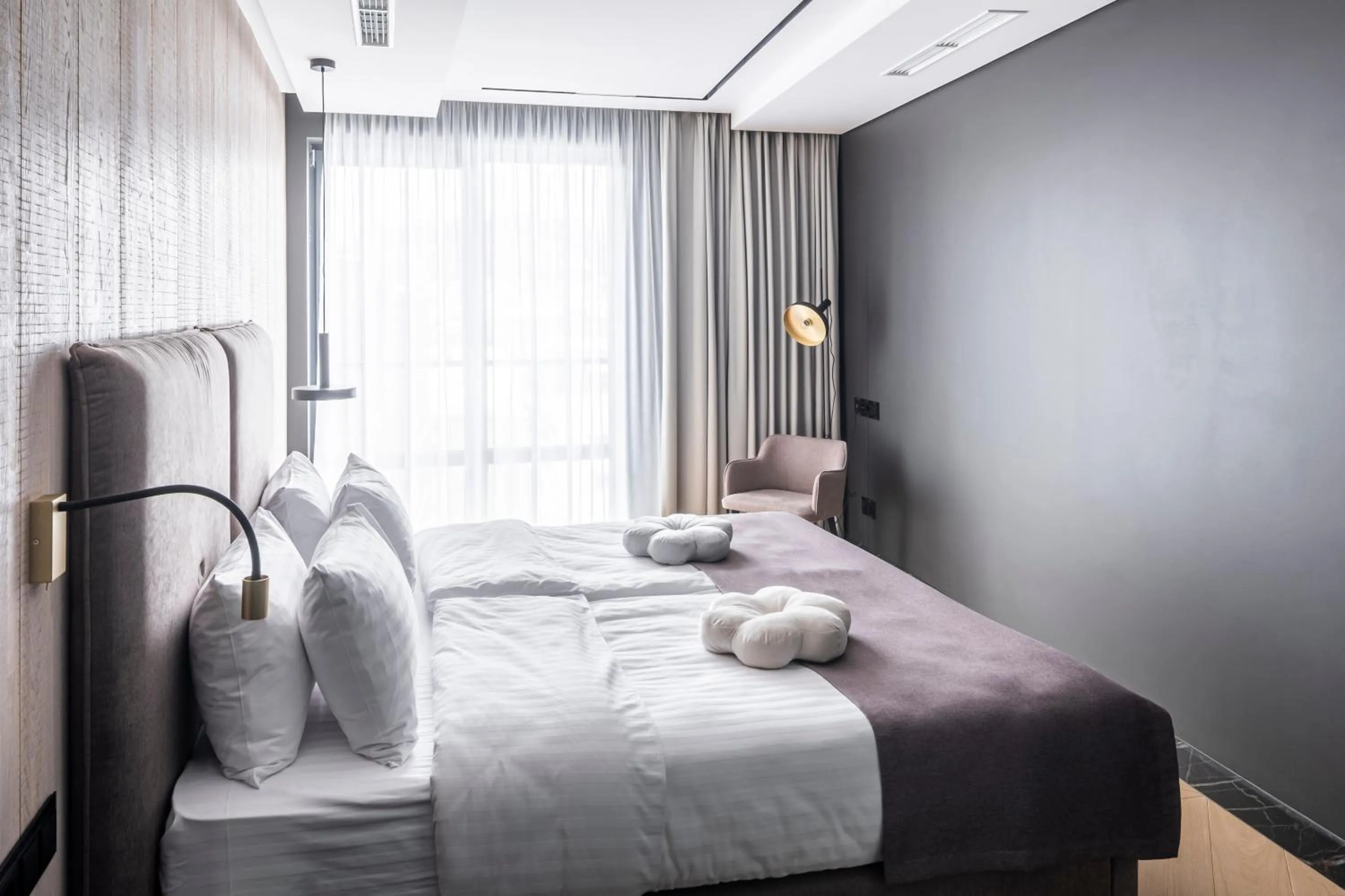 Bedroom, Bed in Loft7