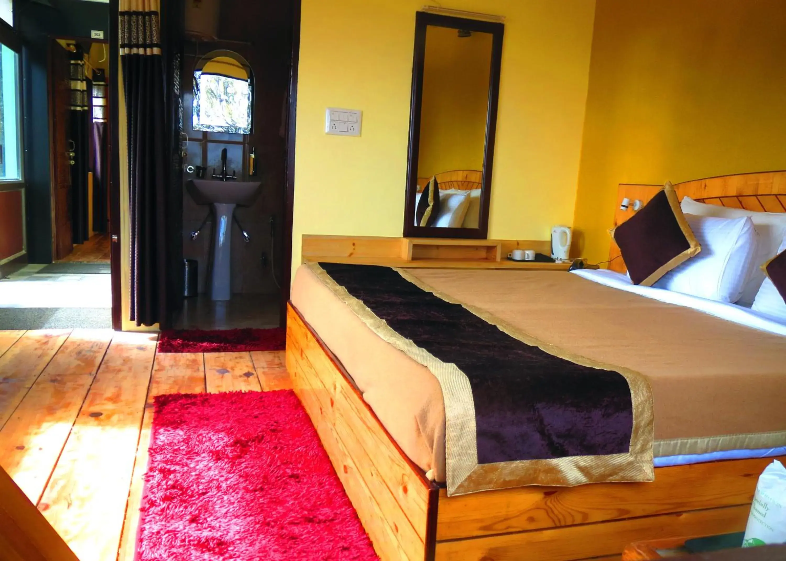 Bed in Himalaya Darshan Resort Bed in Himalaya Darshan Resort