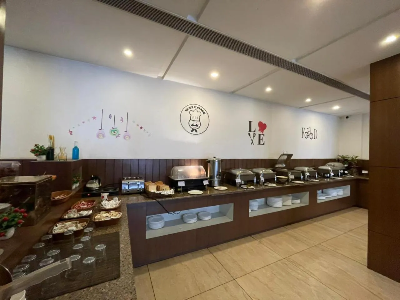 Restaurant/places to eat in Renest Haridwar