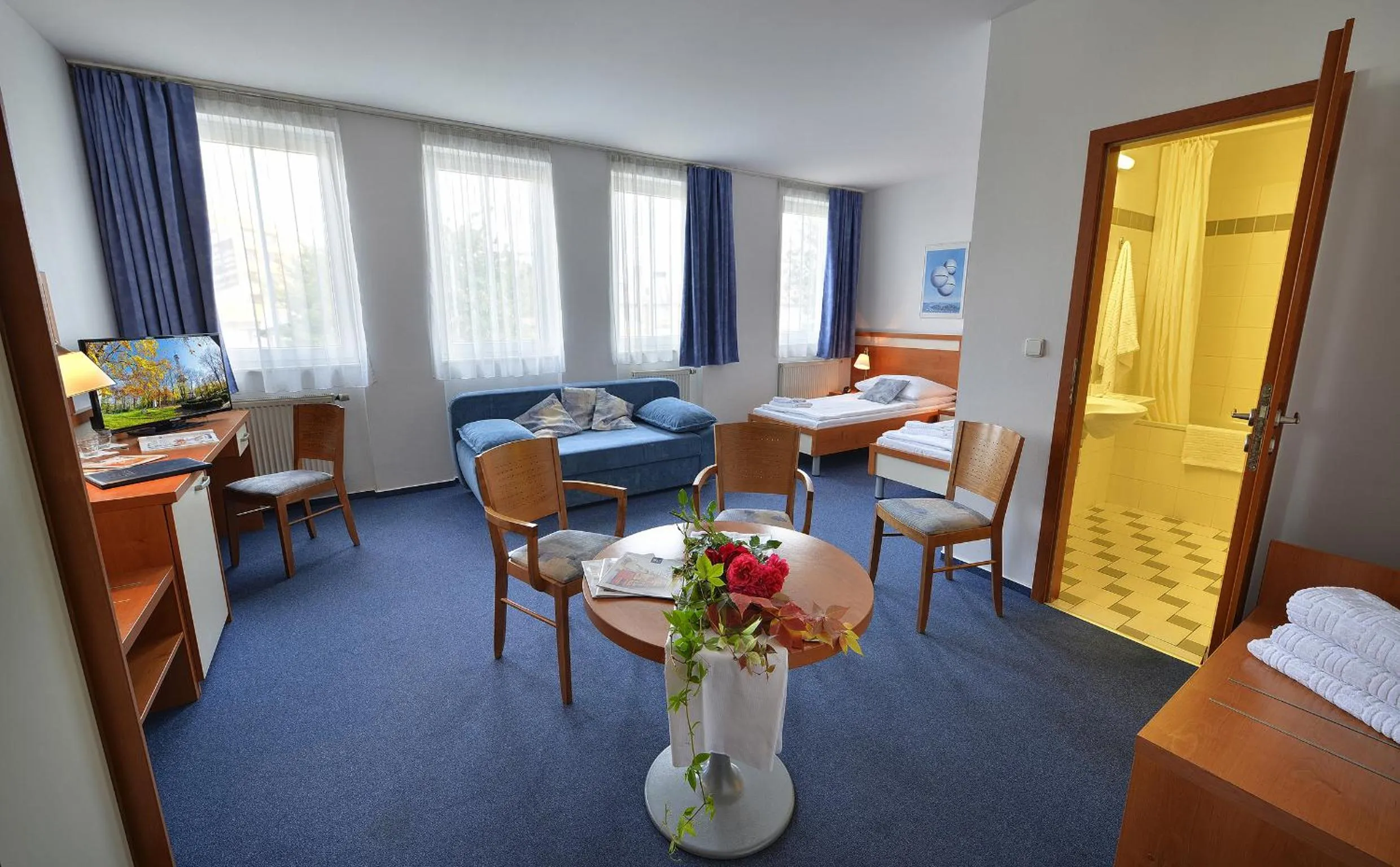 Bedroom in EA Hotel Populus