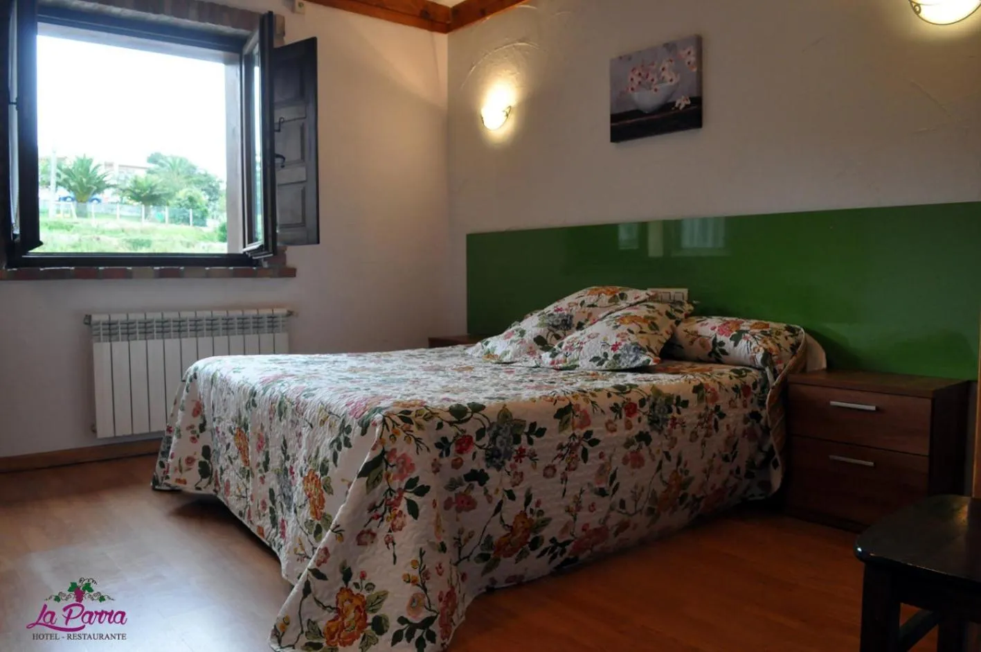 Bed in Hotel Restaurante La Parra