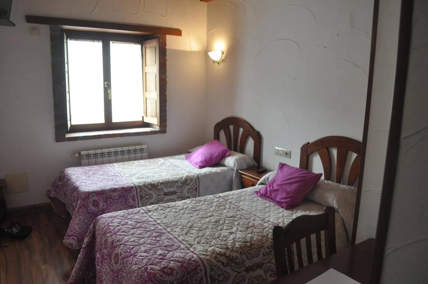 Bed in Hotel Restaurante La Parra