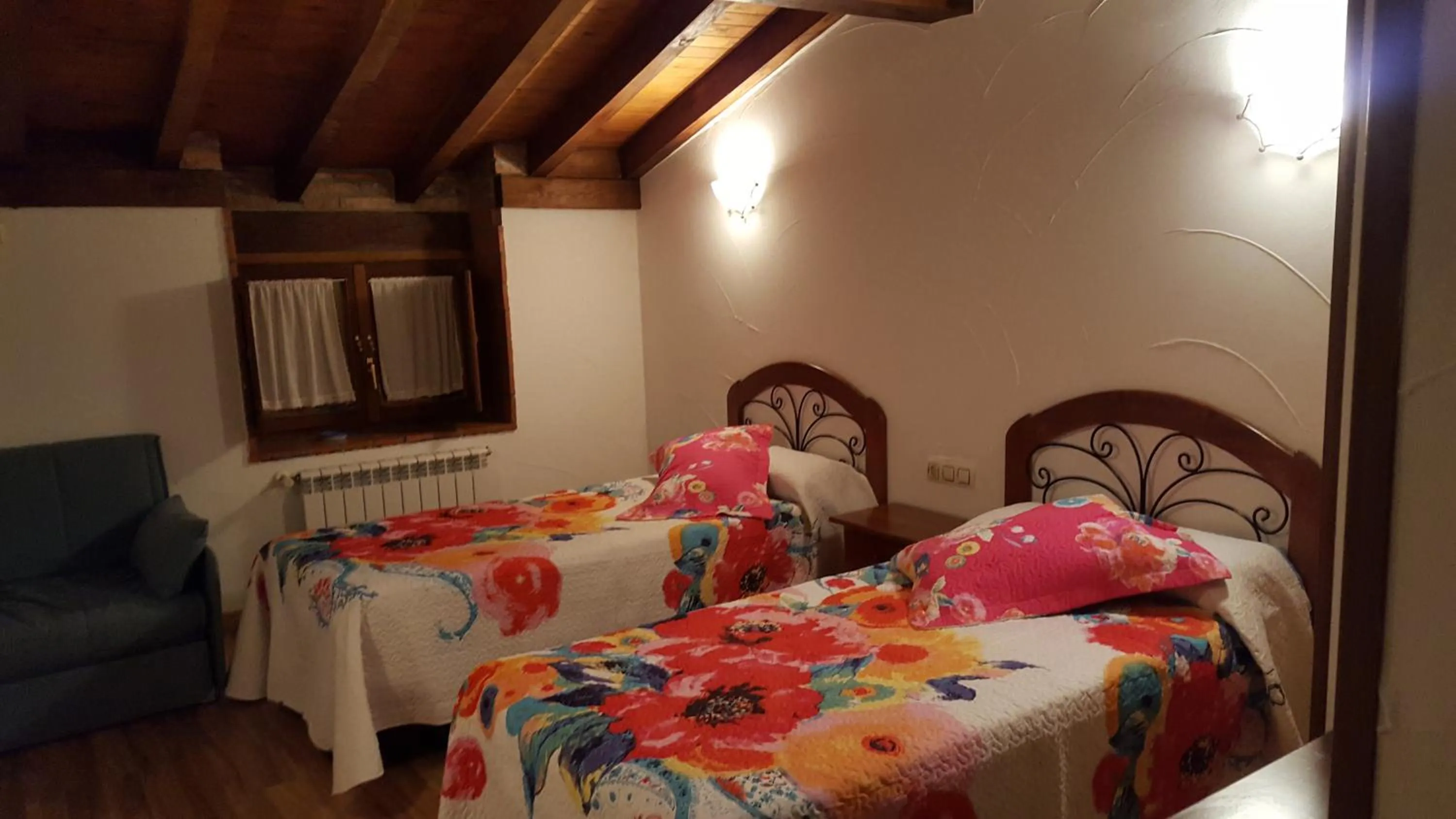 Bed in Hotel Restaurante La Parra