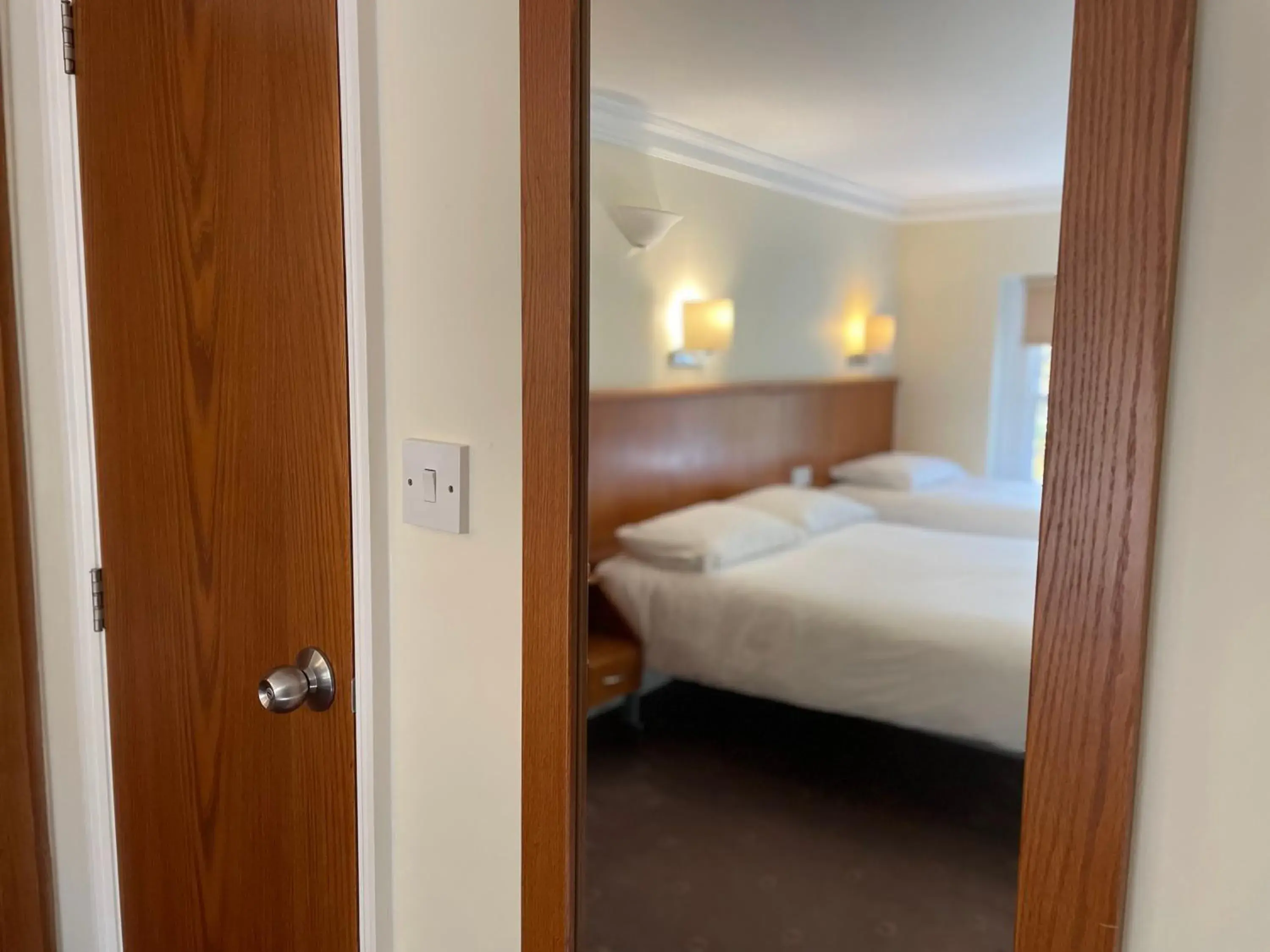 Bedroom, Bed in Orchard Hotel Bedroom, Bed in Orchard Hotel