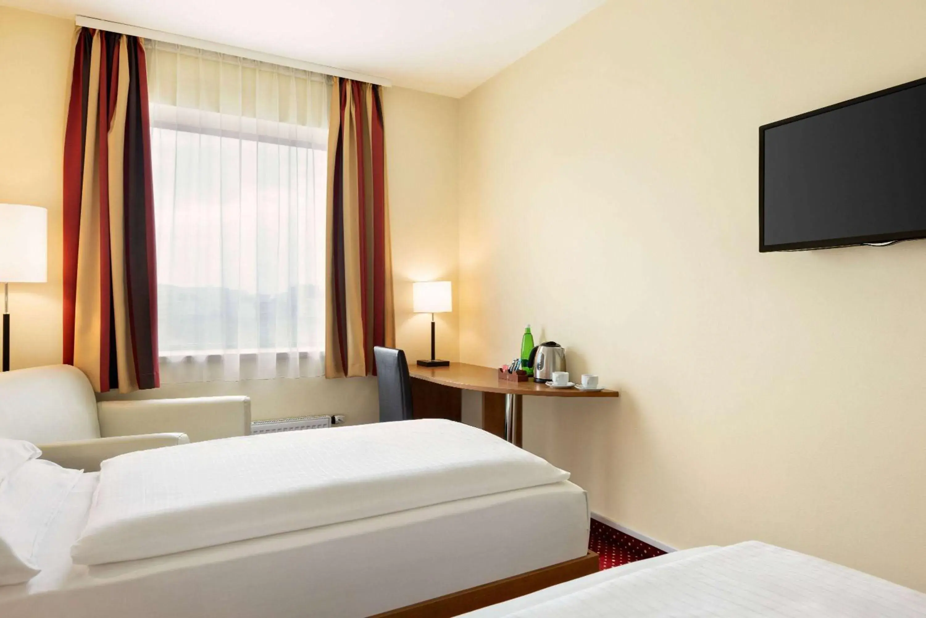 Photo of the whole room, Bed in Amedia Express Prague, Trademark Collection by Wyndham Photo of the whole room, Bed in Amedia Express Prague, Trademark Collection by Wyndham