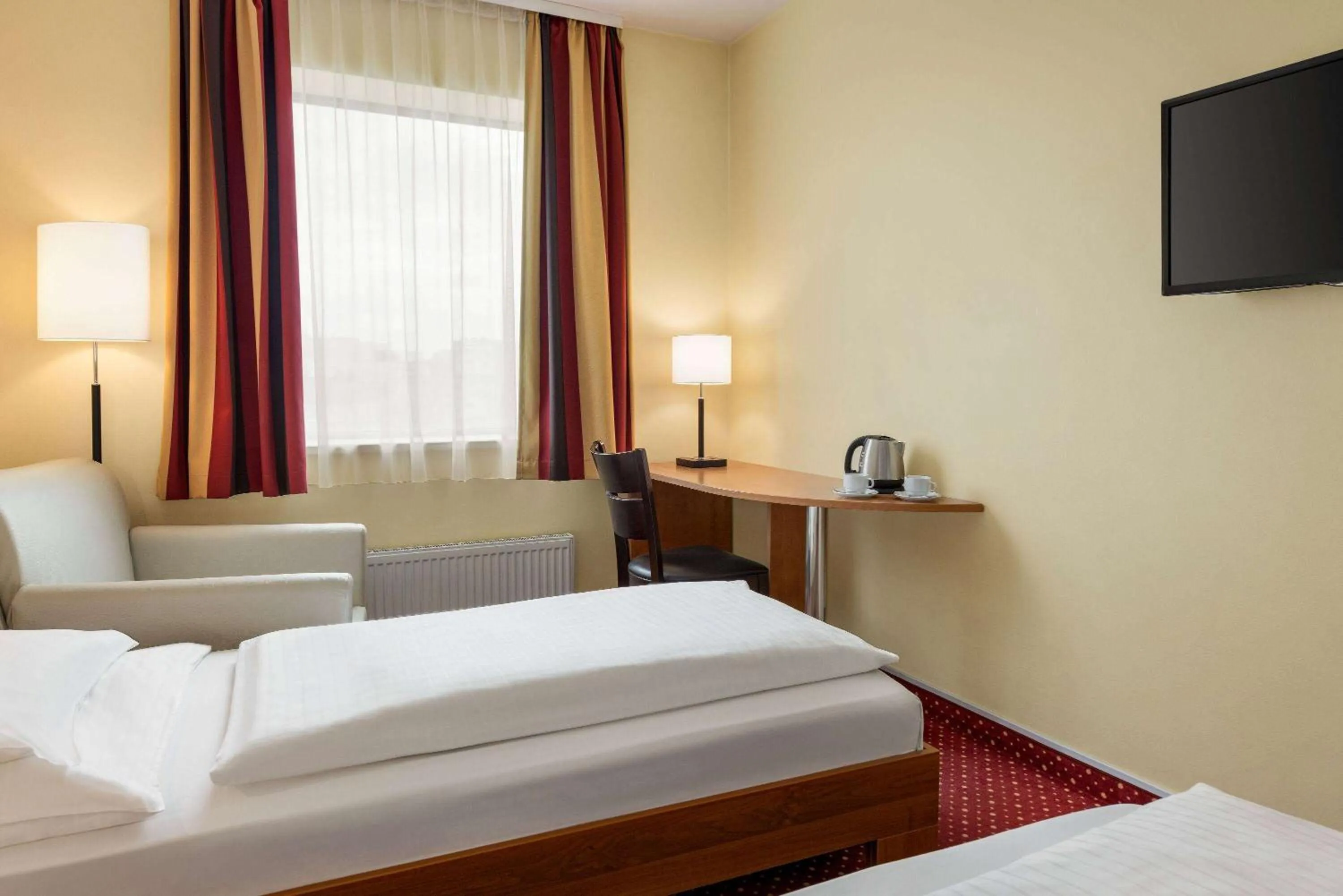 Photo of the whole room, Bed in Amedia Express Prague, Trademark Collection by Wyndham