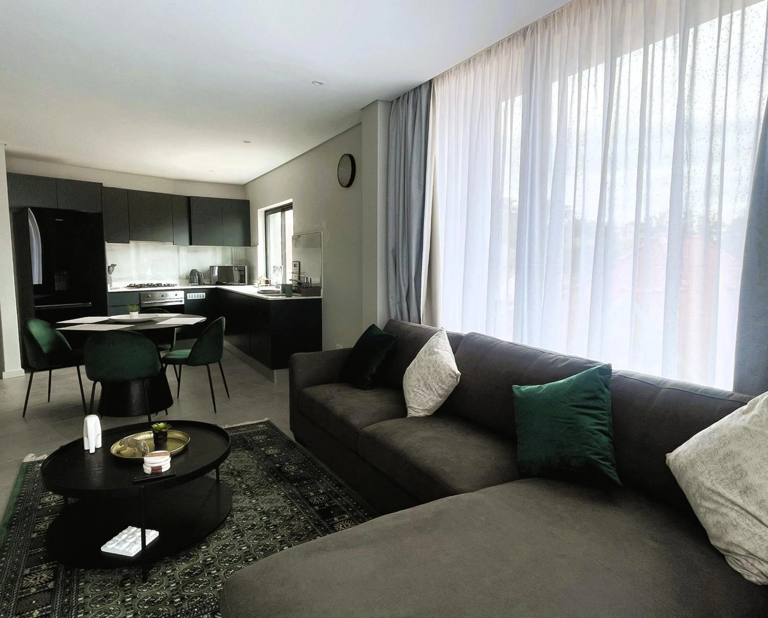 Kitchen or kitchenette in Glorystar 2Six2 Florida Road