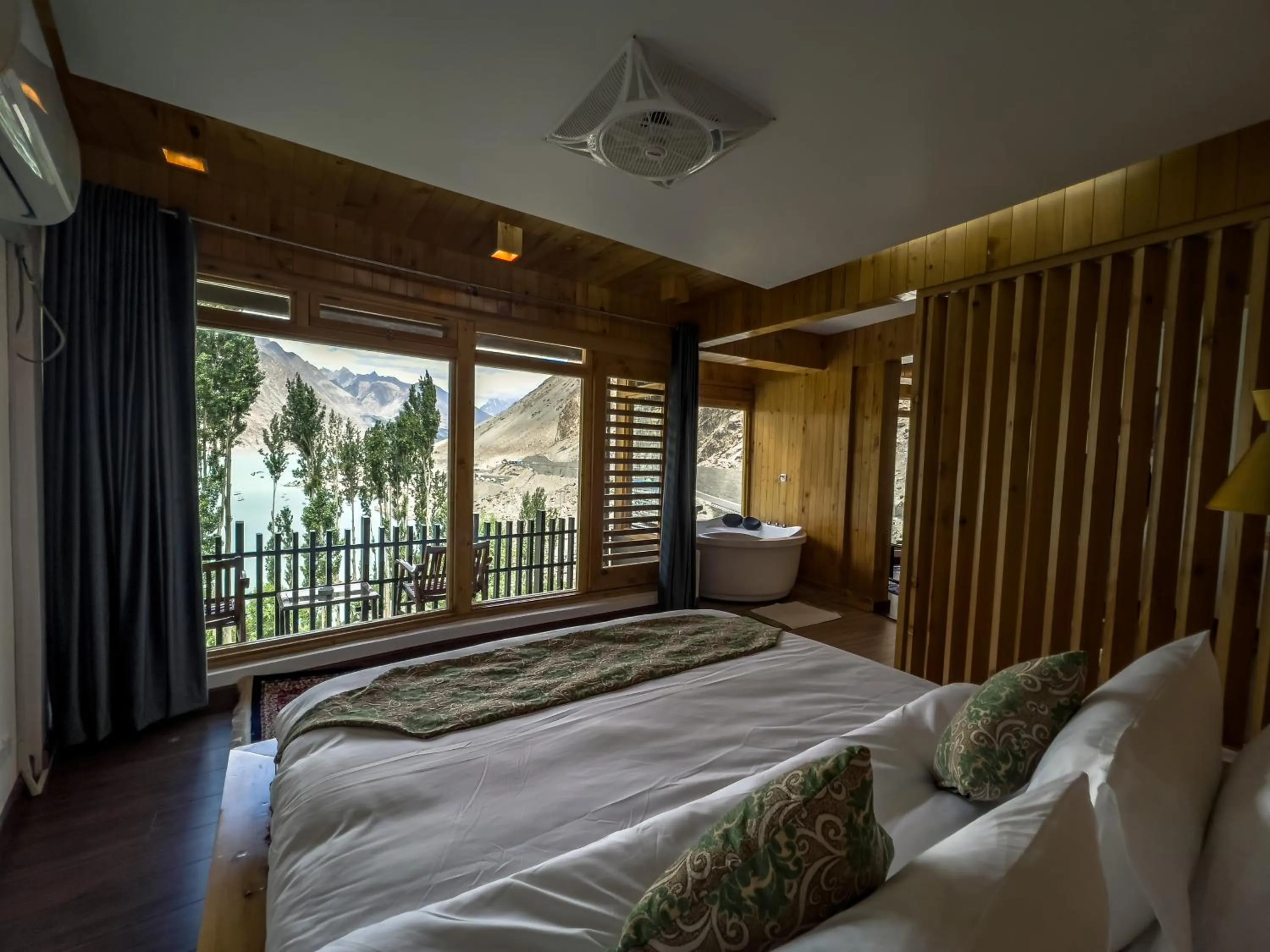 Bed in Famree Resort Hunza