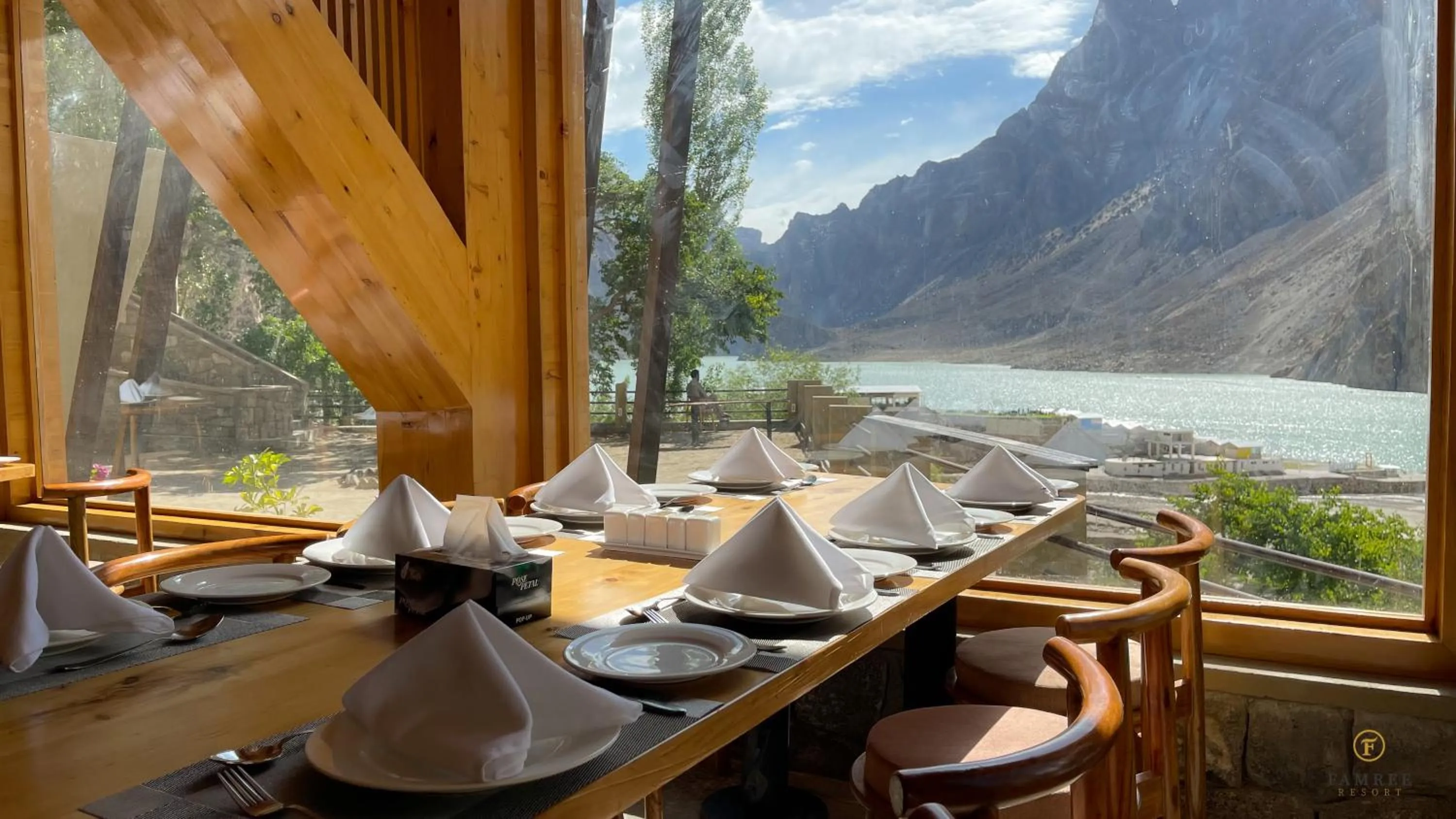 Restaurant/places to eat in Famree Resort Hunza