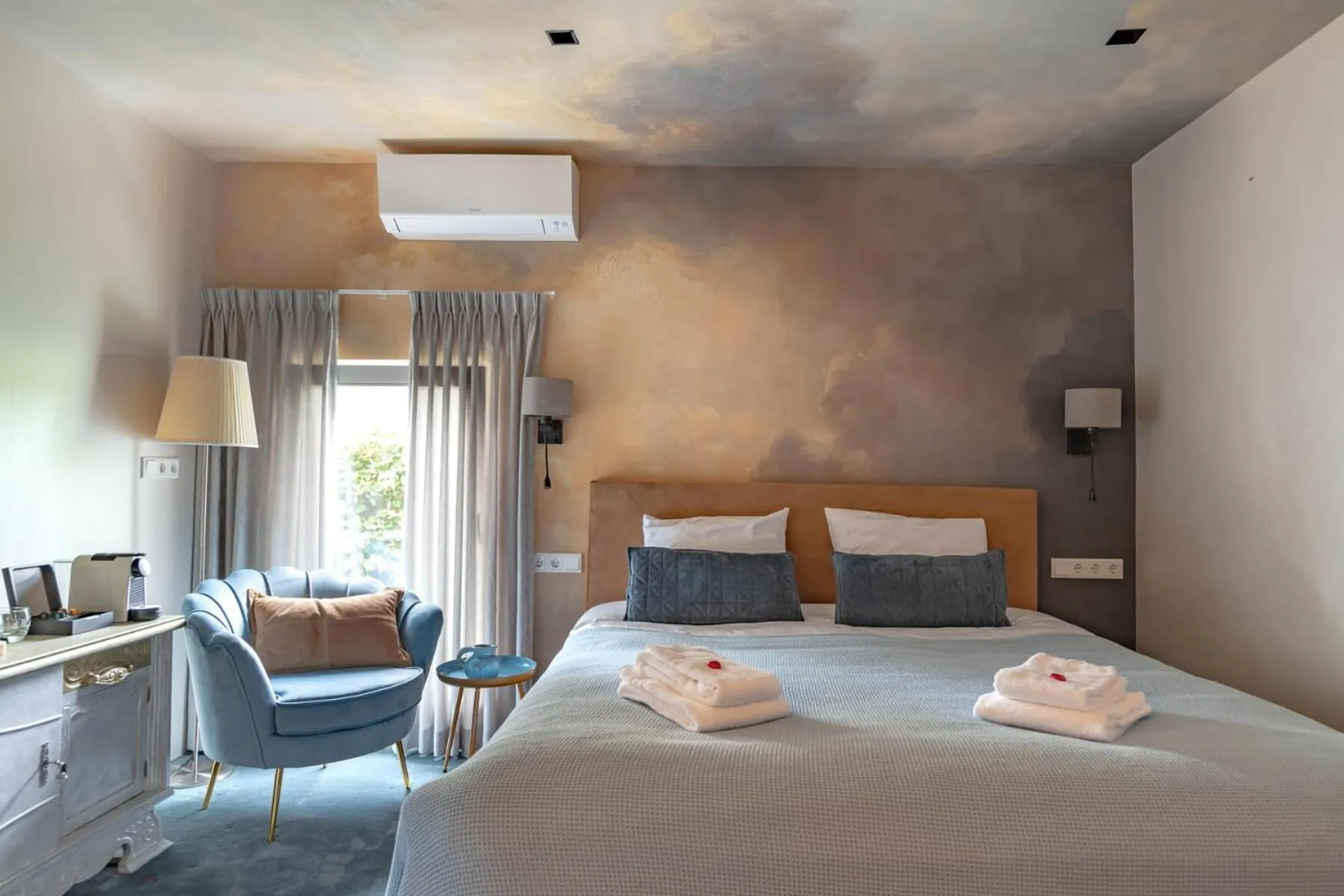 Bed in Boutique Hotel de Drentse Liefde